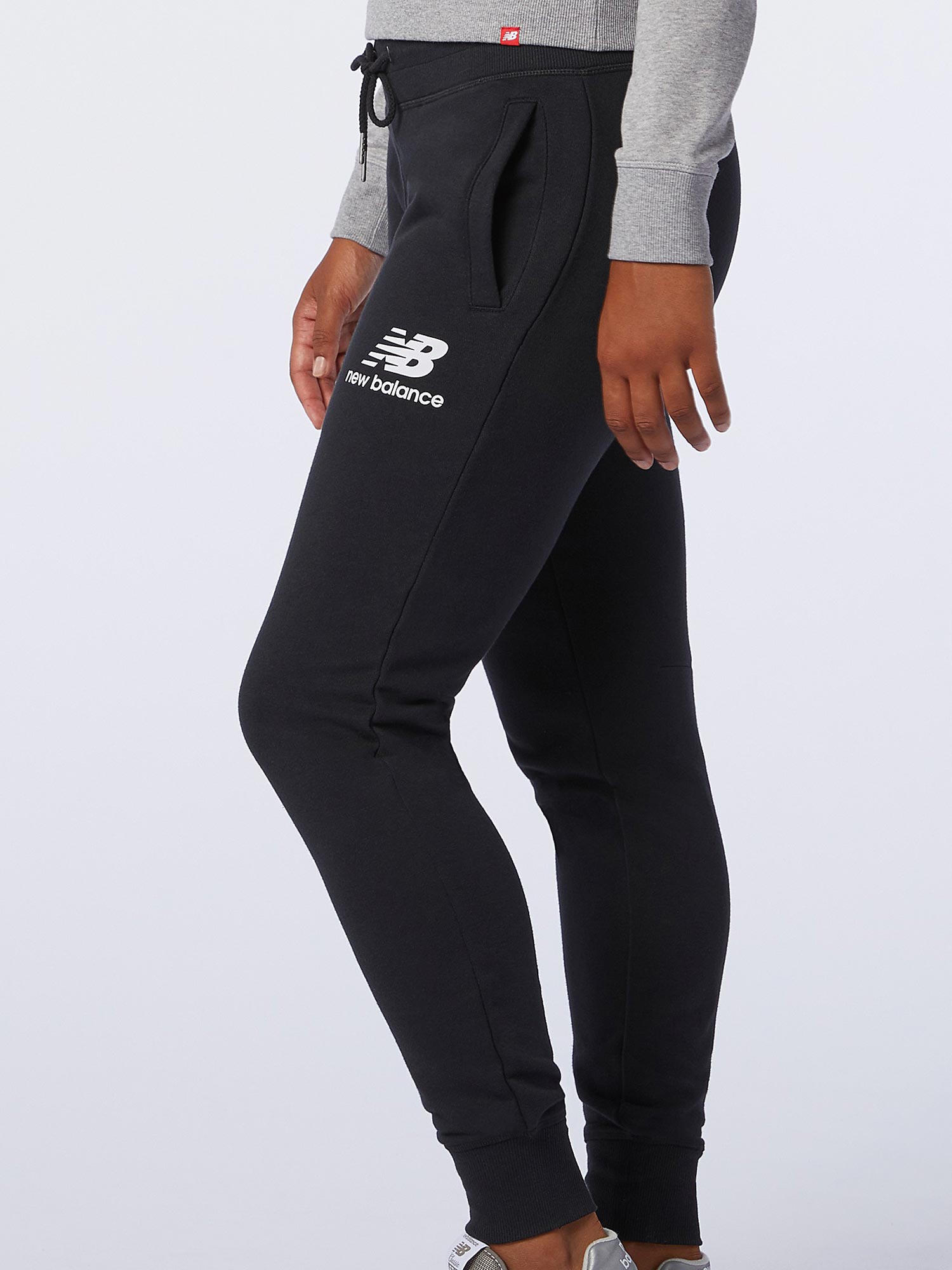 NEW BALANCE Спортно долнище ESSENTIALS FT