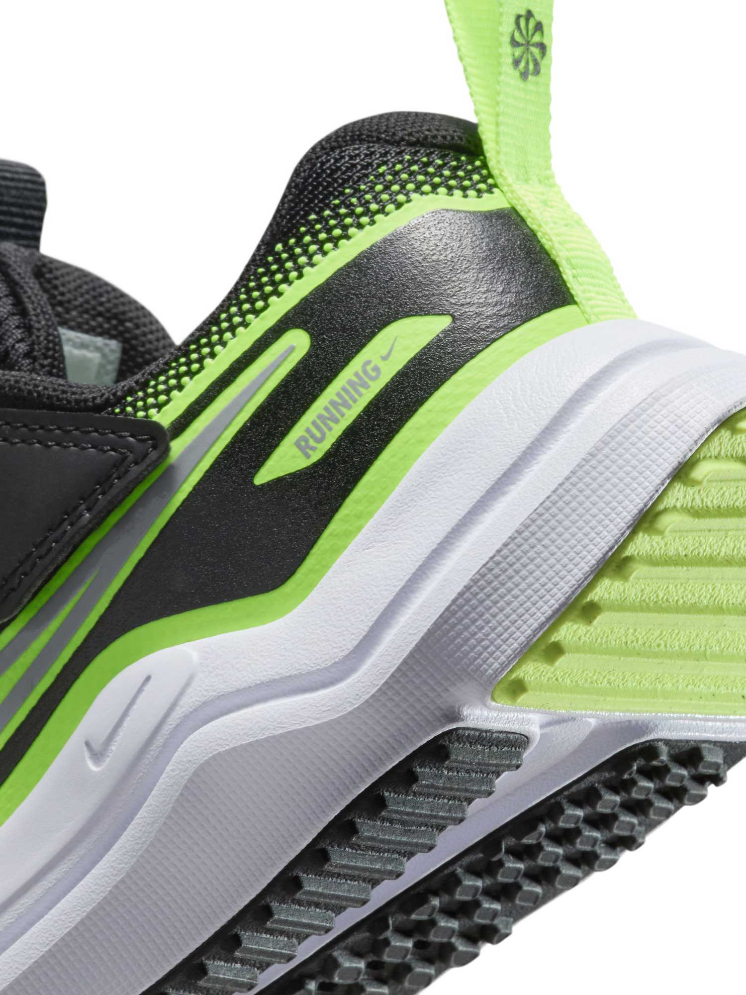 NIKE Обувки COSMIC RUNNER PSV