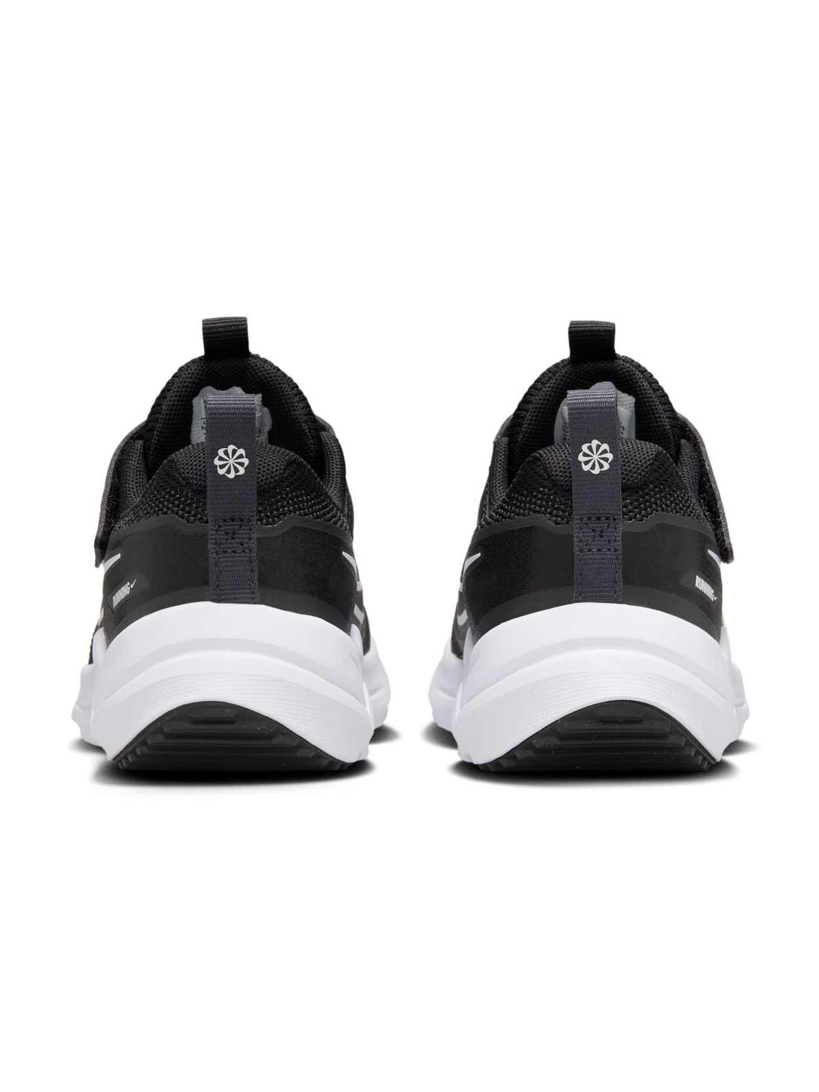 NIKE Обувки COSMIC RUNNER PSV
