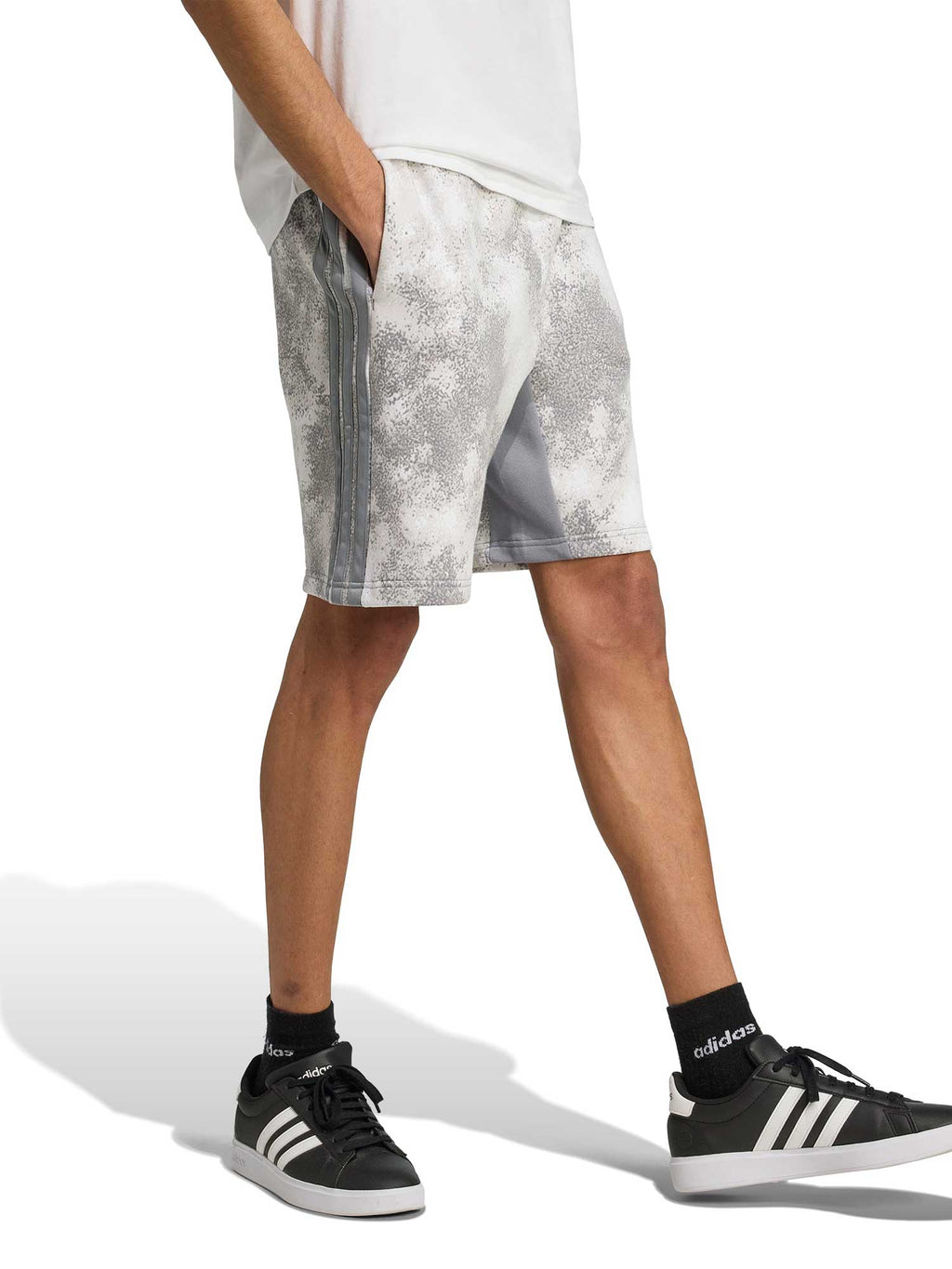 ADIDAS SPORTSWEAR Къси панталони AOP Colourblock Short