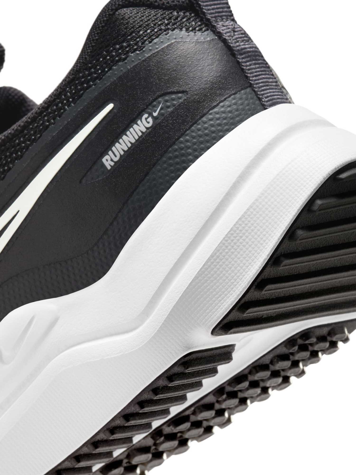 NIKE Обувки COSMIC RUNNER (GS)