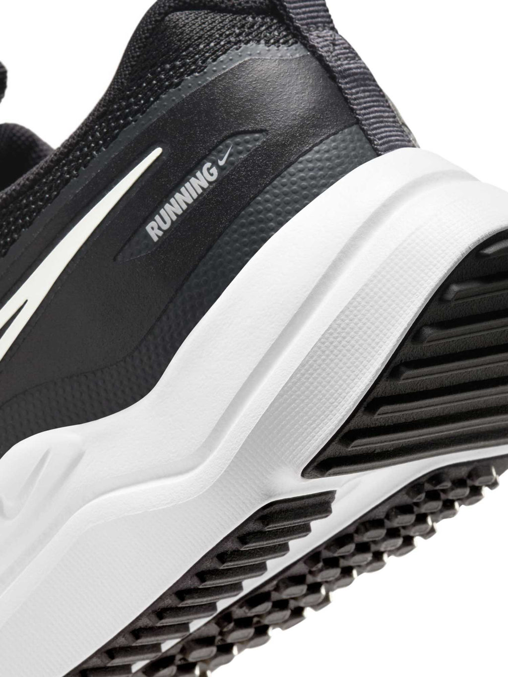 NIKE Обувки COSMIC RUNNER (GS)