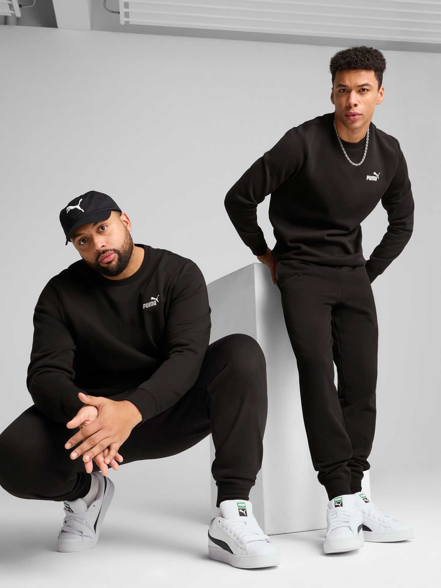 PUMA Спортно долнище ESS No. 1 Logo Sweatpants FL cl