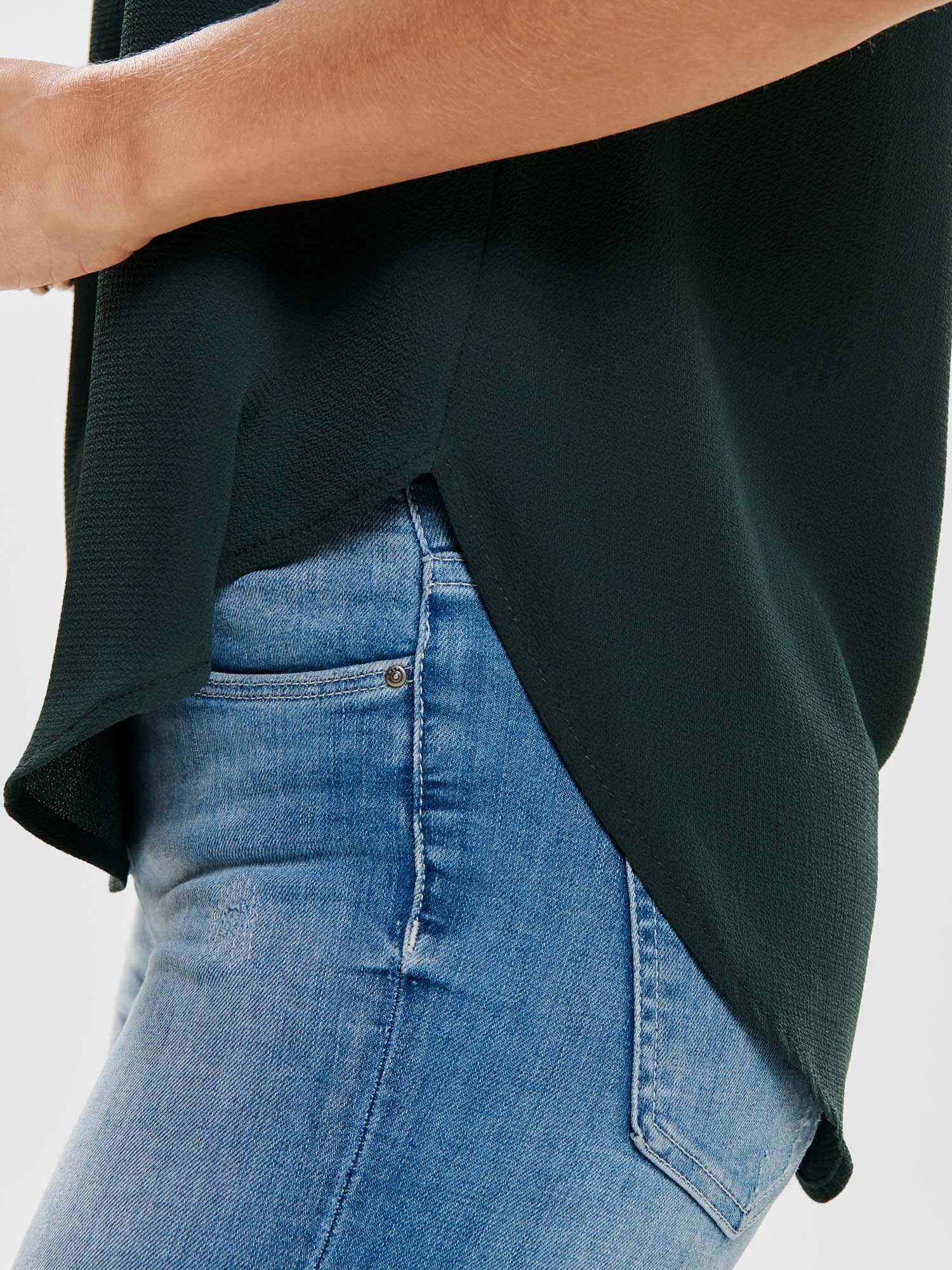 ONLY Тениска ONLVIC S/S SOLID TOP NOOS WVN