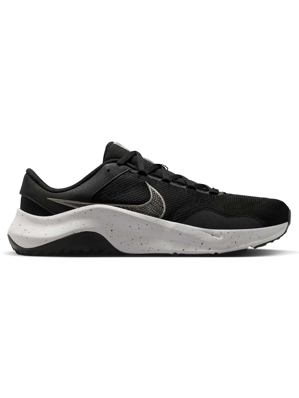 NIKE Обувки M LEGEND ESSENTIAL 3 NN