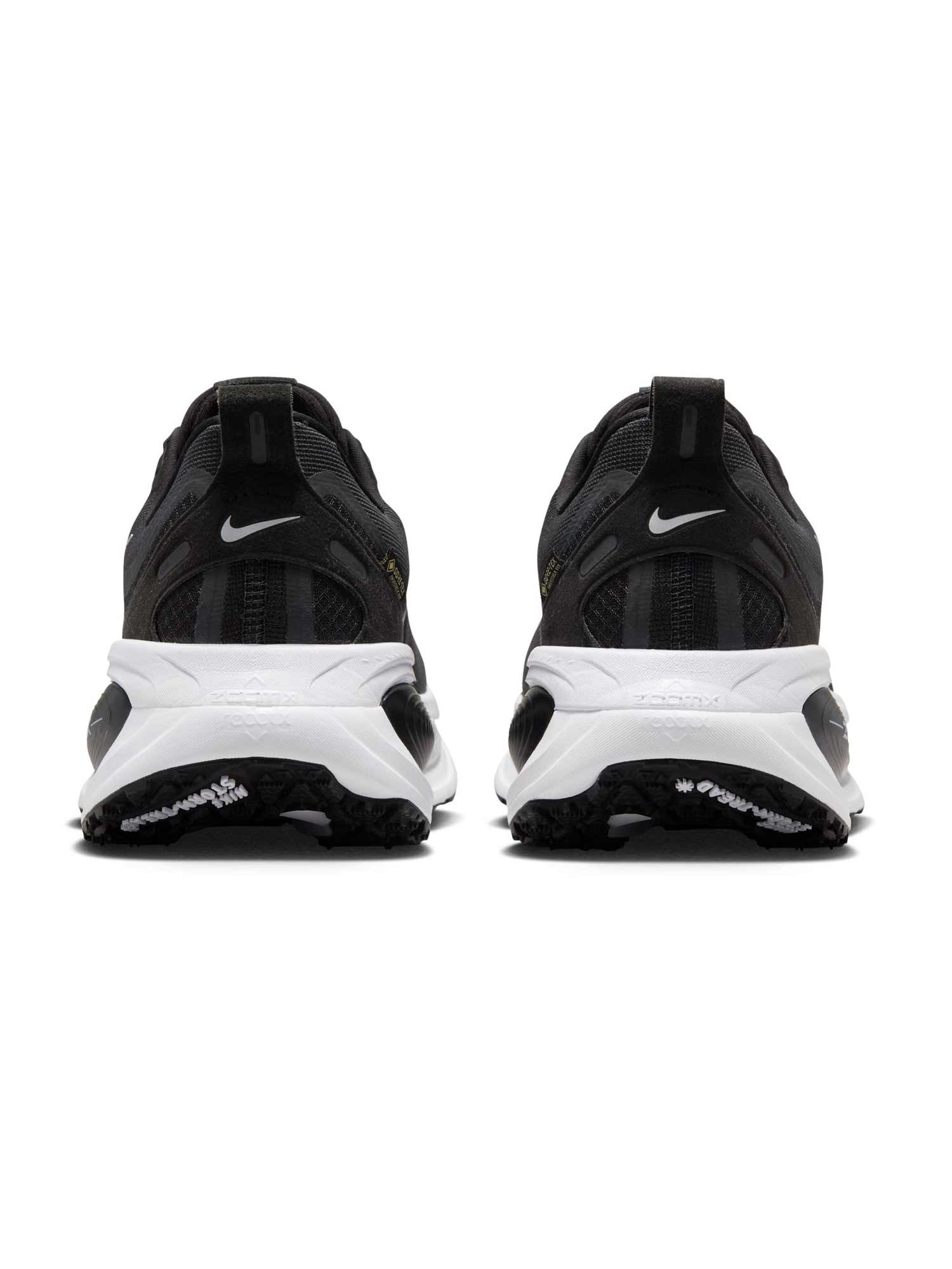 NIKE Обувки VOMERO 18 GTX