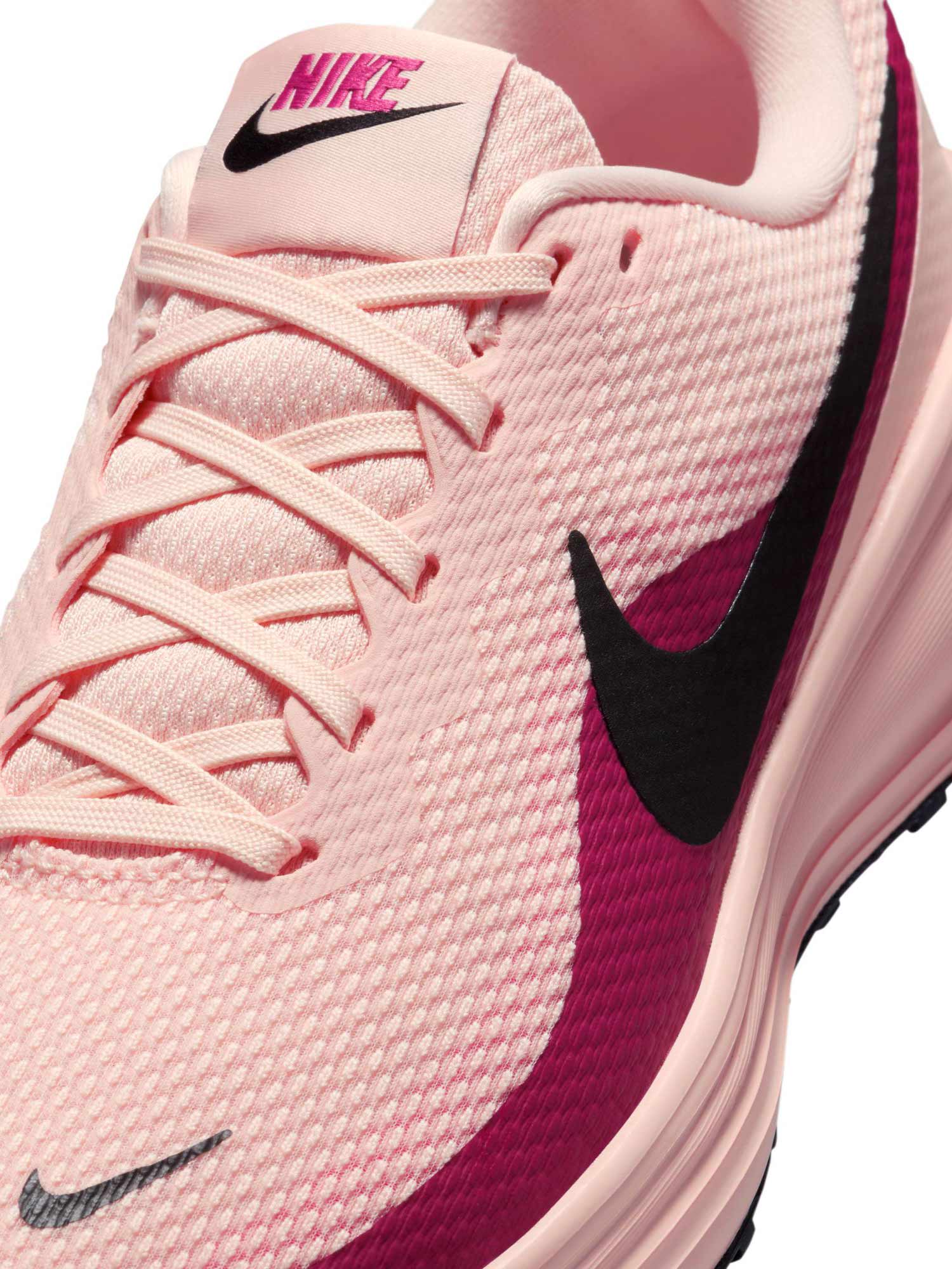 NIKE Обувки W REVOLUTION 8