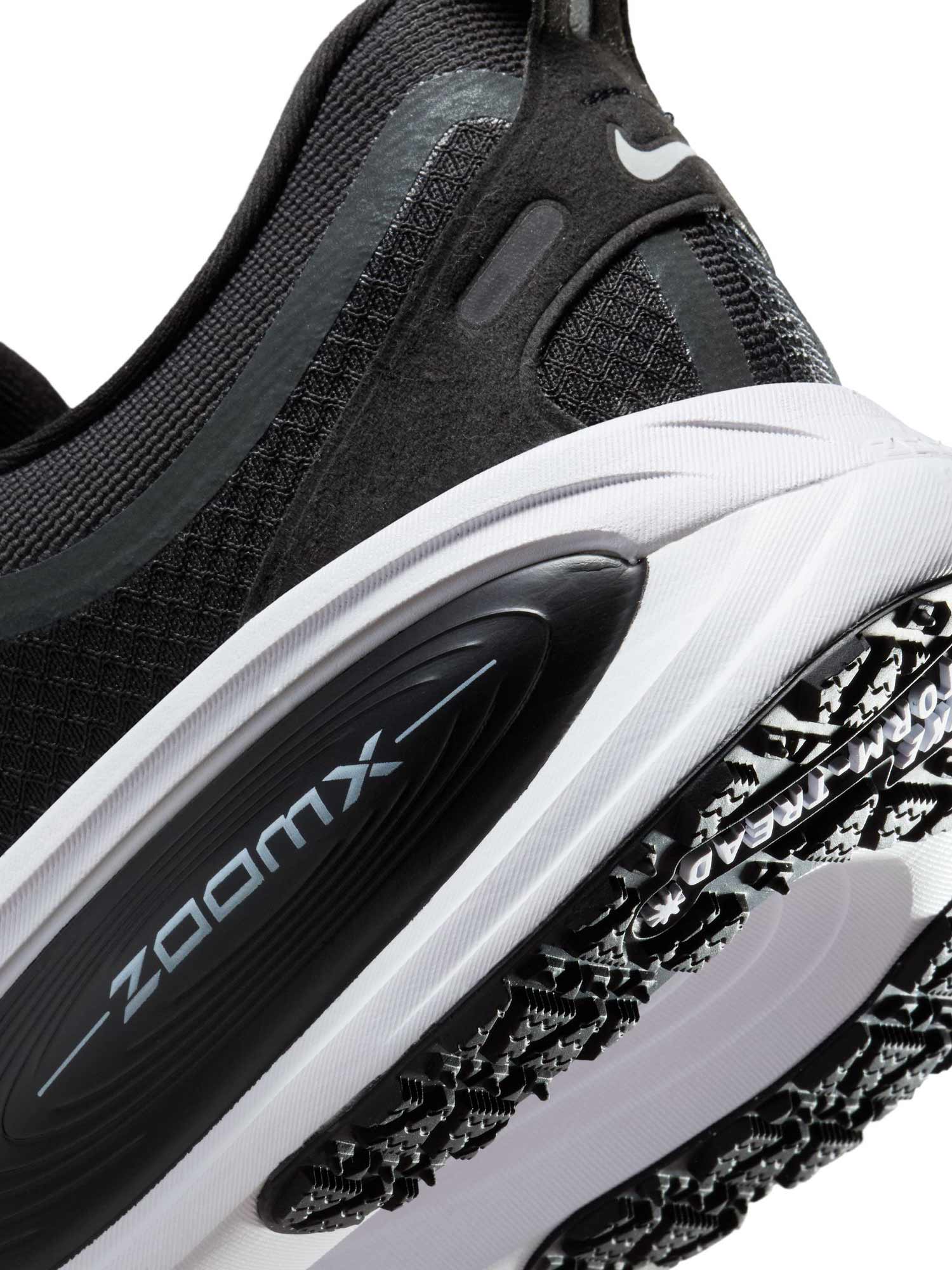 NIKE Обувки VOMERO 18 GTX