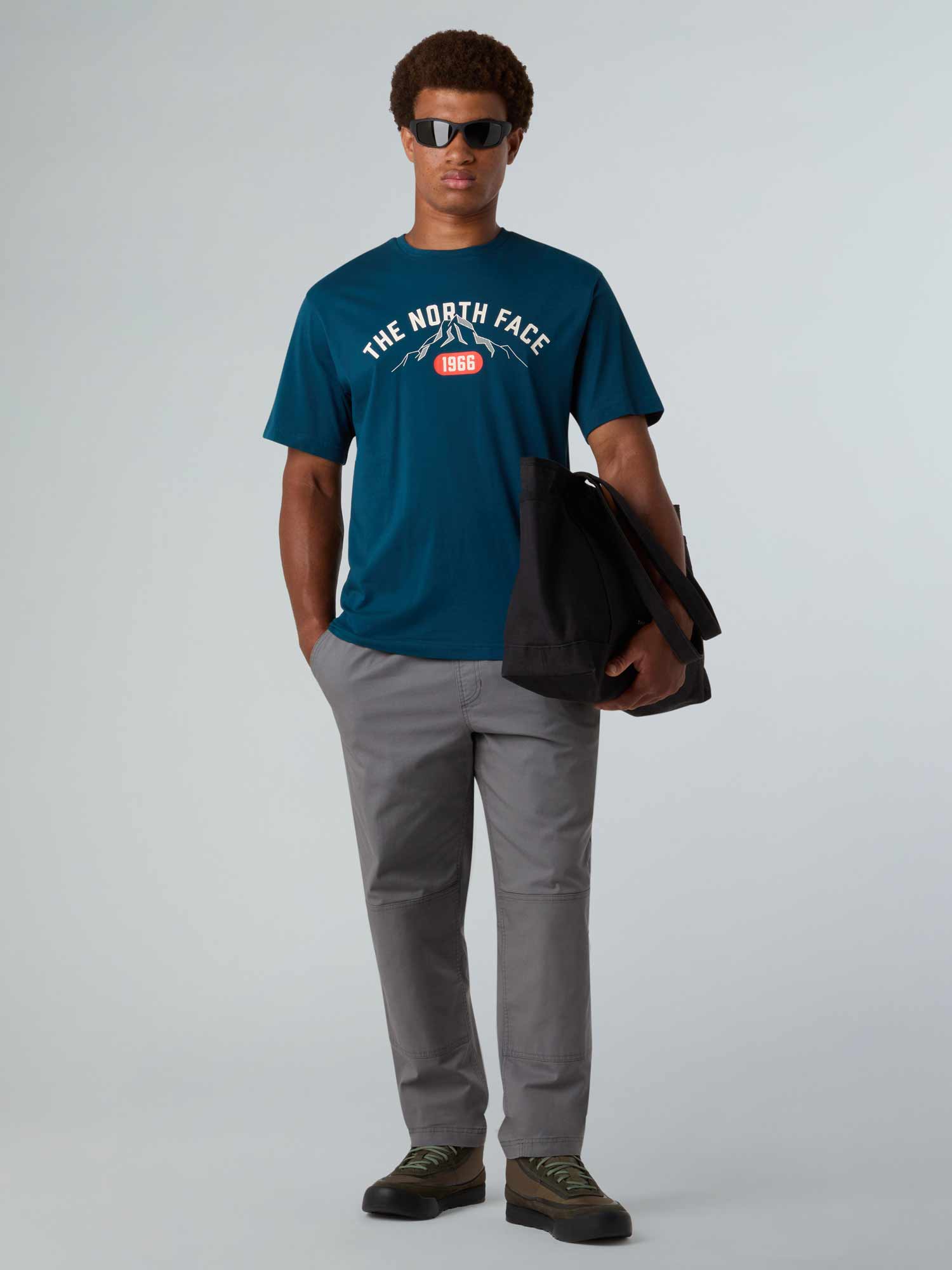 THE NORTH FACE Тениска M S/S TEE VARSITY GRAPHIC