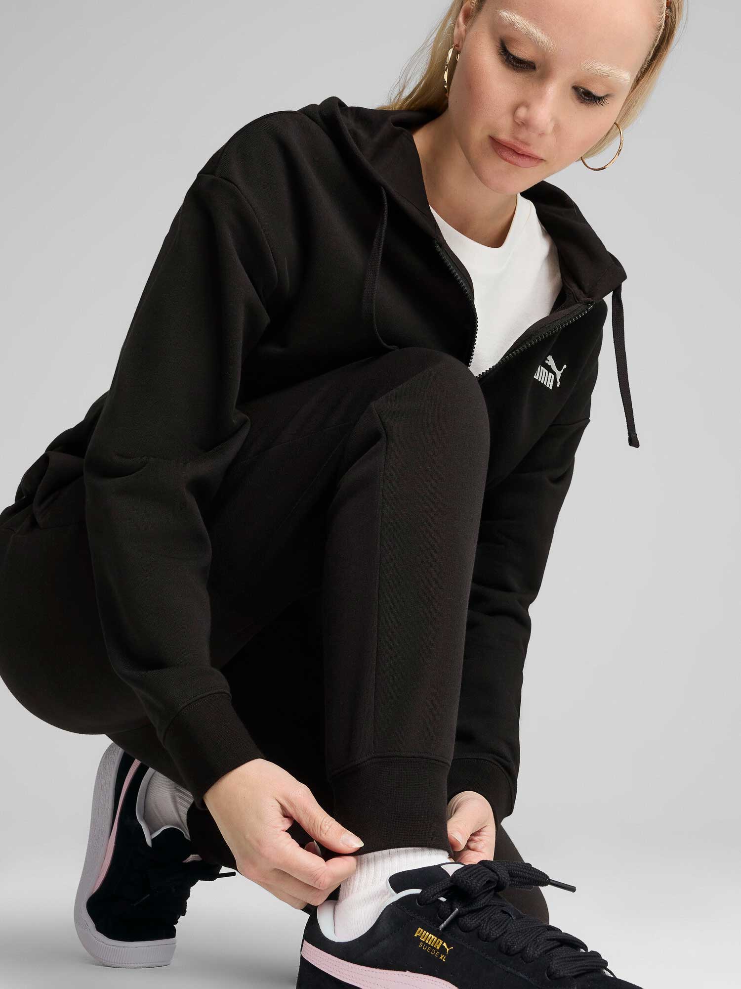 PUMA Спортно долнище ESS No. 1 Logo Sweatpants TR cl