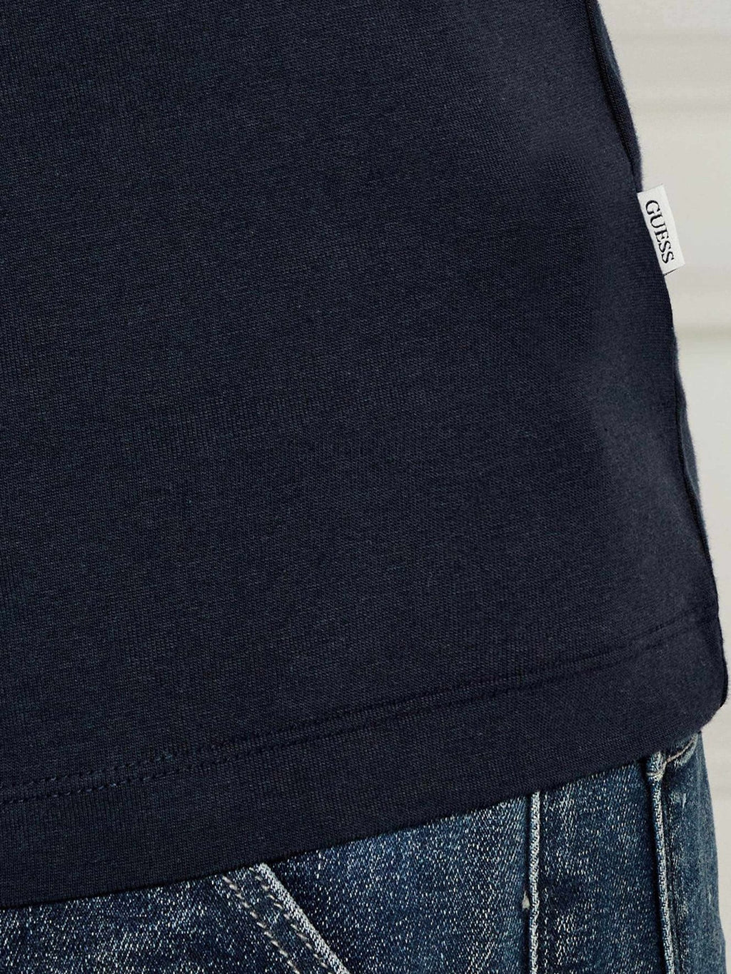 GUESS JEANS Тениска GJ SS CN REG CHEST STRIPE TEE