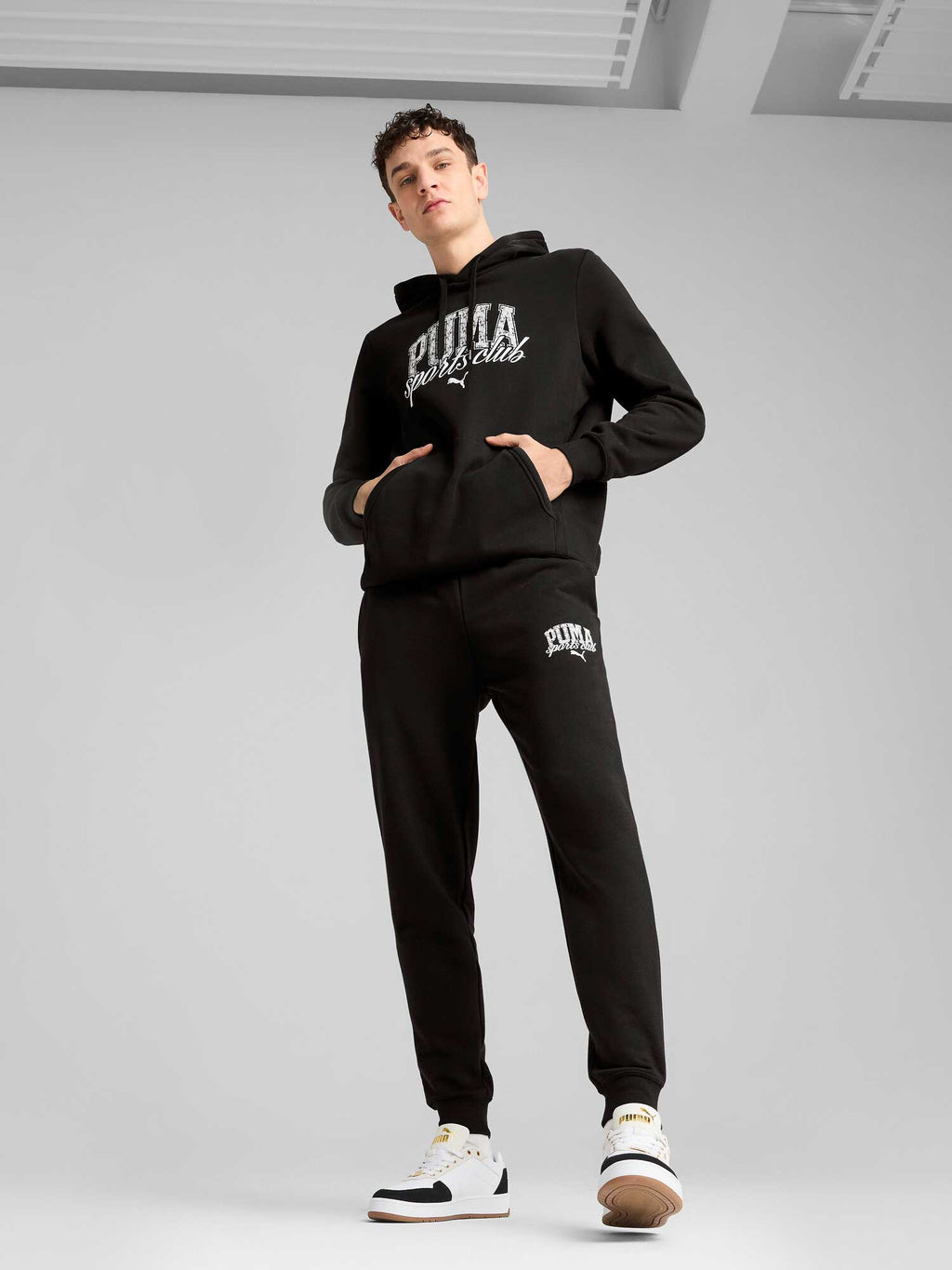 PUMA Спортно долнище SQUAD Sweatpants TR cl