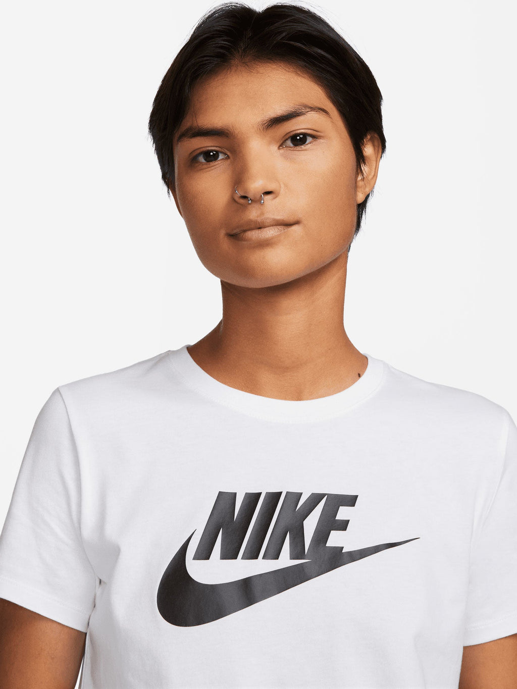 NIKE Тениска W NSW CLUB SS TEE ICN FTRA