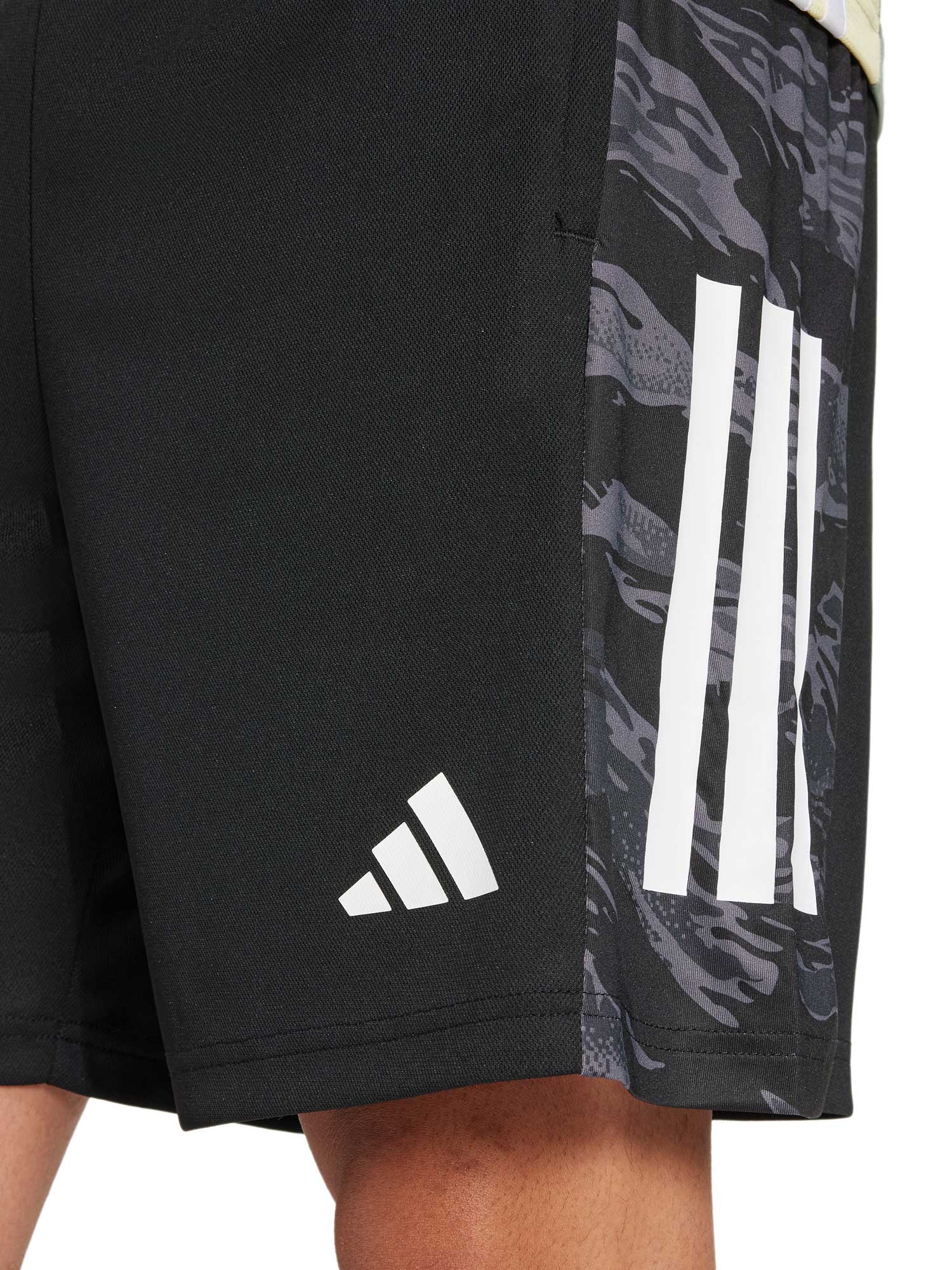ADIDAS PERFORMANCE Къси панталони Train Essentials Camo 3-Stripes