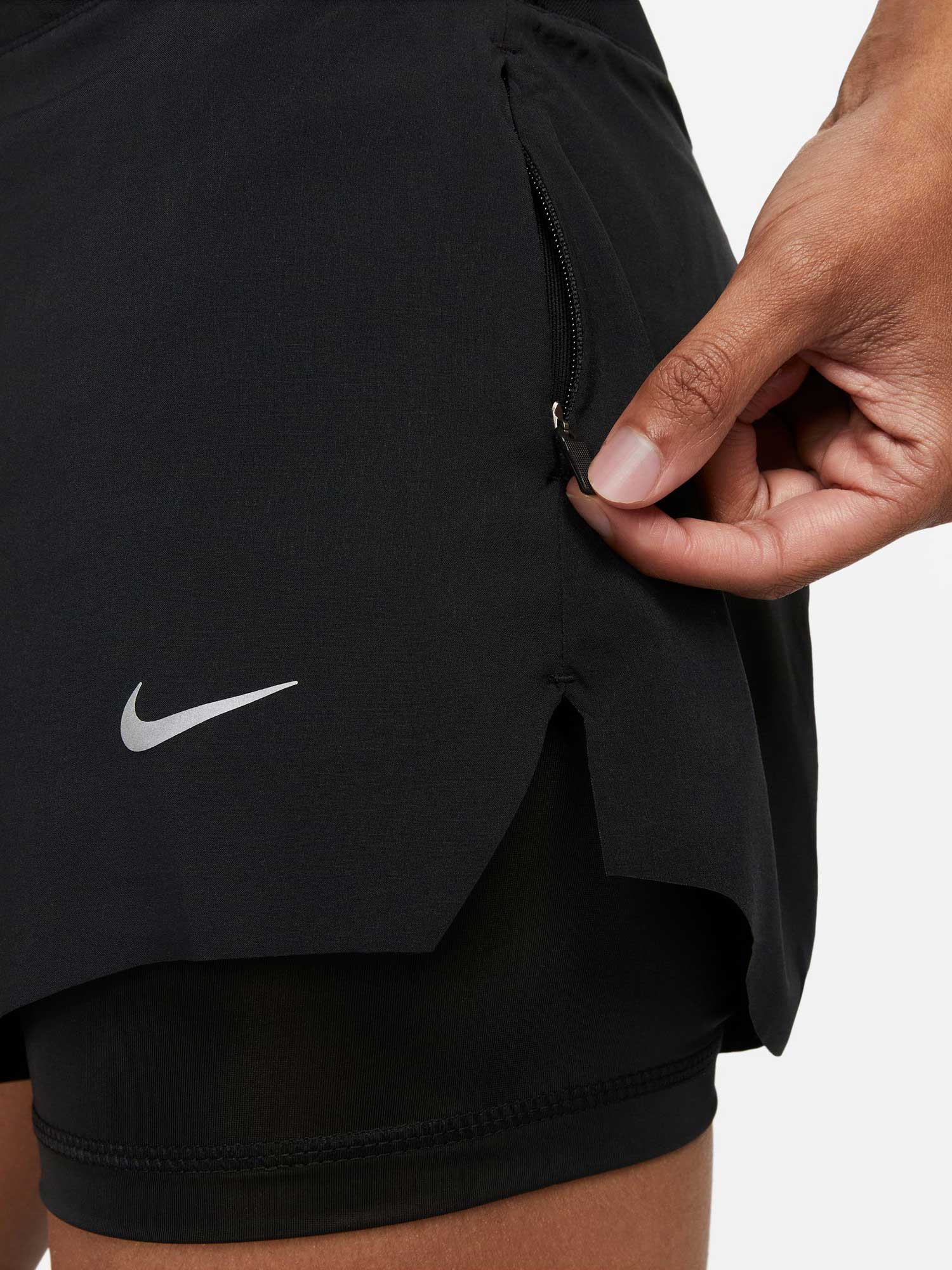 NIKE Къси панталони W NK SWIFT DF MR 3IN 2N1