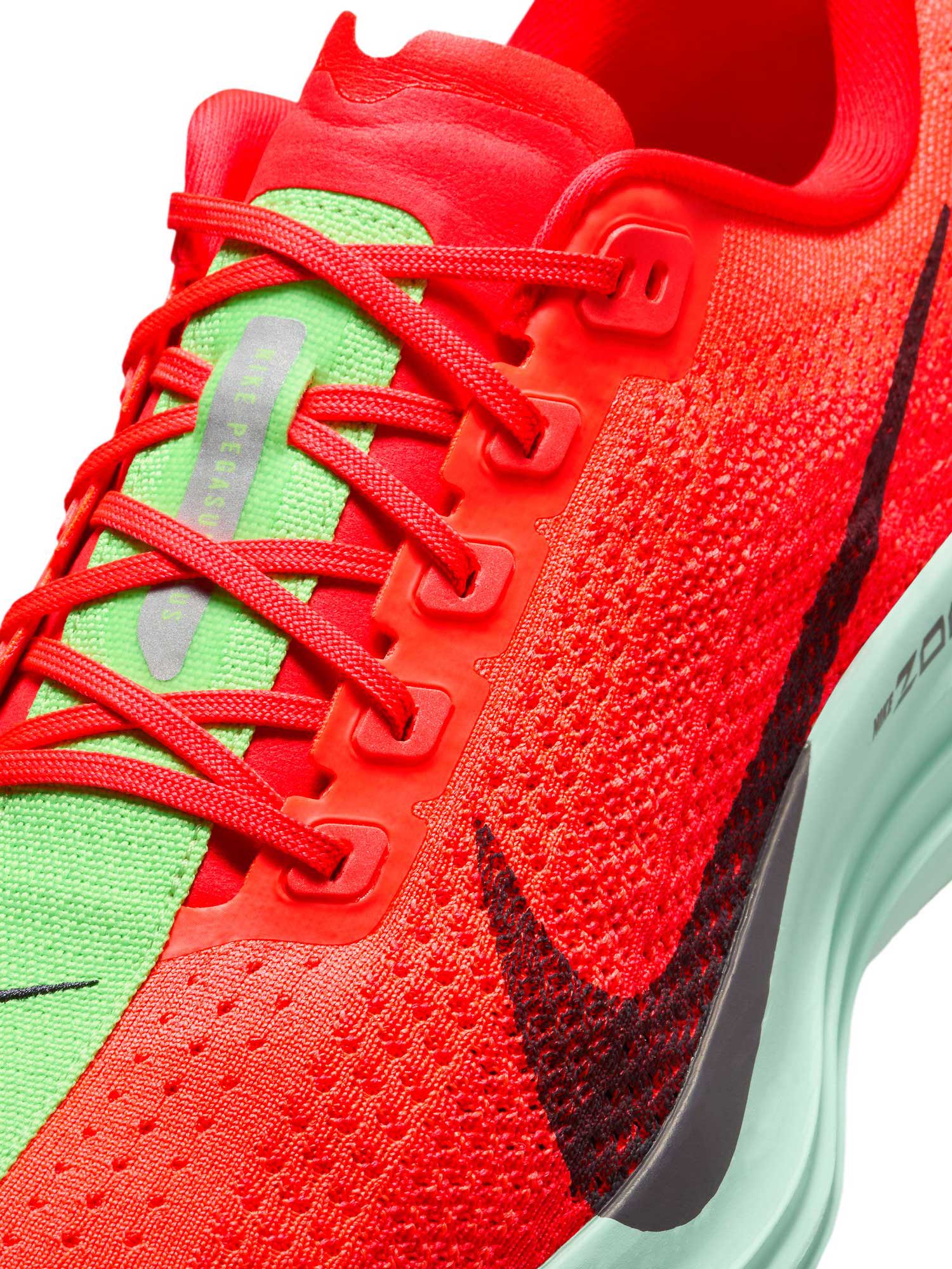 NIKE Обувки PEGASUS PLUS