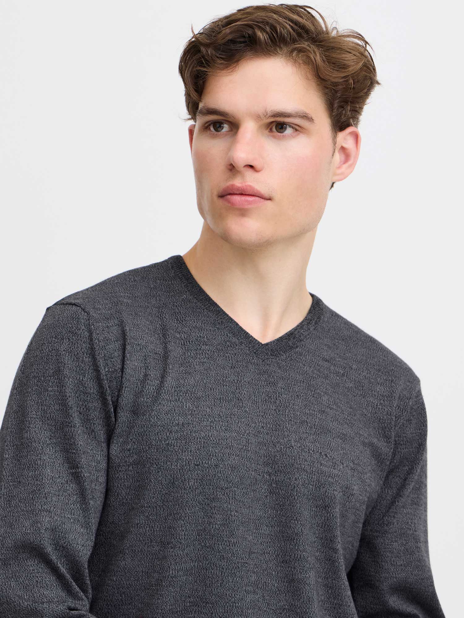 BLEND Пуловер BHBRUTON V-NECK KNIT NOOS
