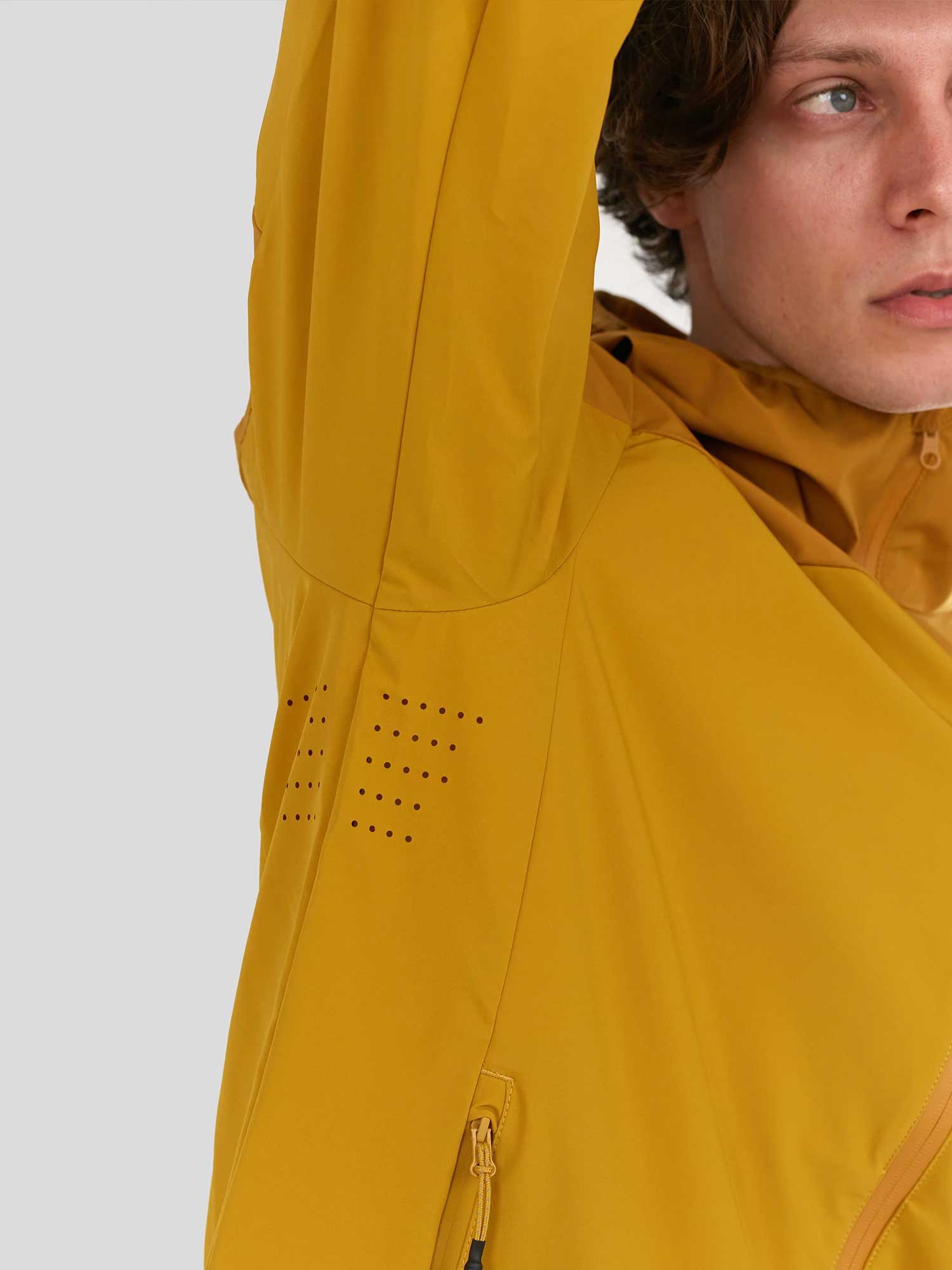FUNDANGO Яке Alloy Hooded Softshell