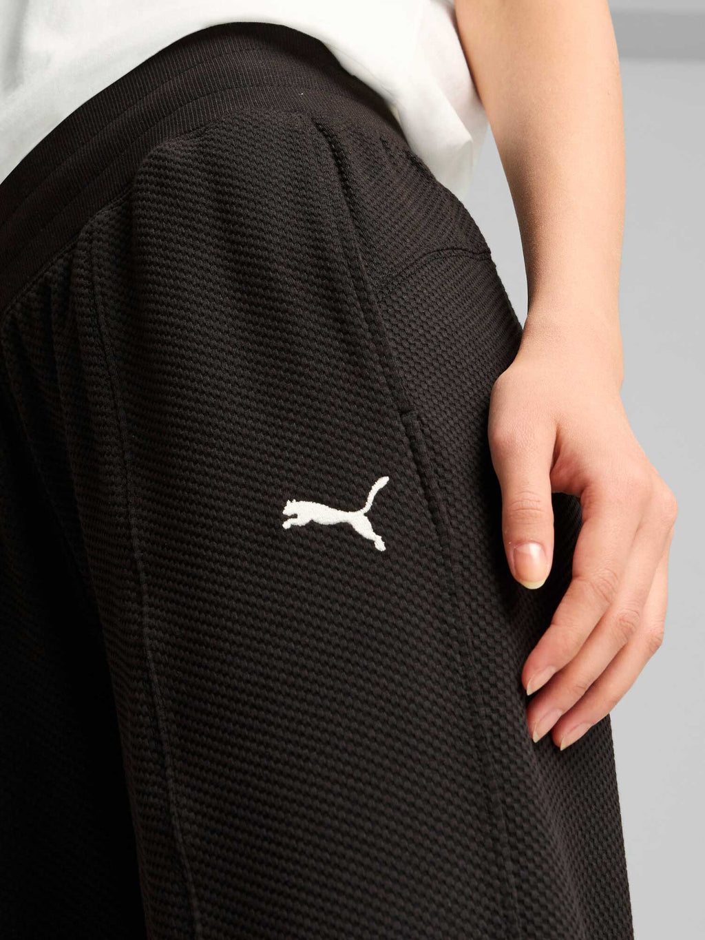 PUMA Спортно долнище HER High-Waist Pants cl