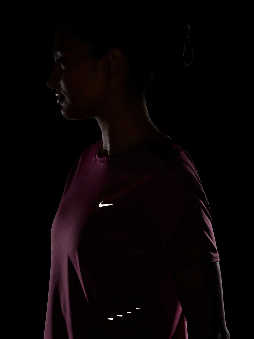 NIKE Тениска W NK SWIFT DF SS TOP