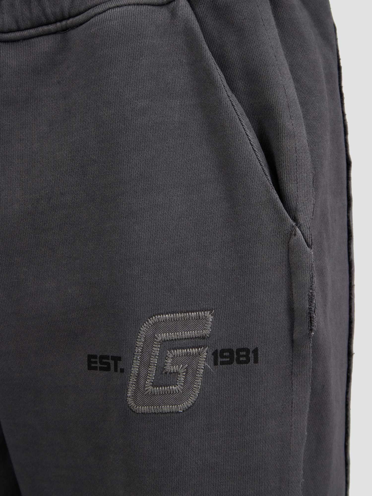 GUESS Спортно долнище GONDOUR CUFFED PANT