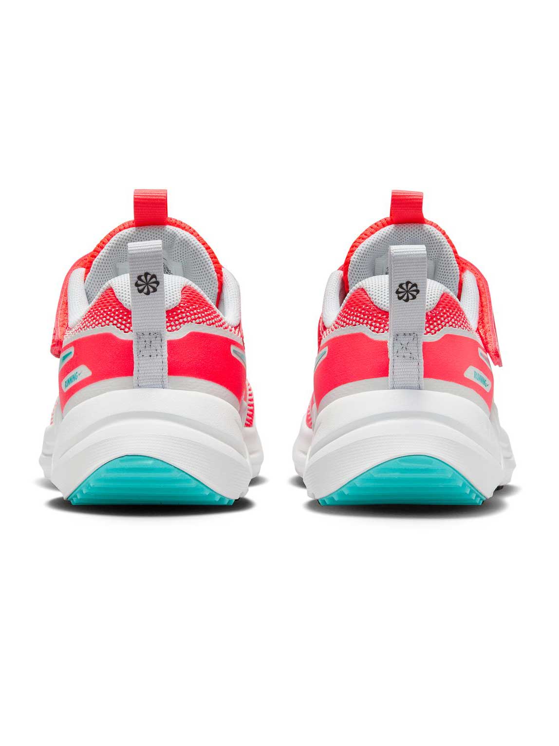 NIKE Обувки COSMIC RUNNER PSV