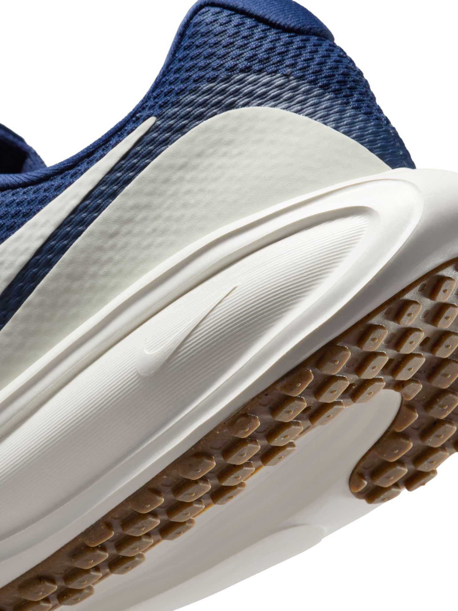NIKE Обувки REVOLUTION 8