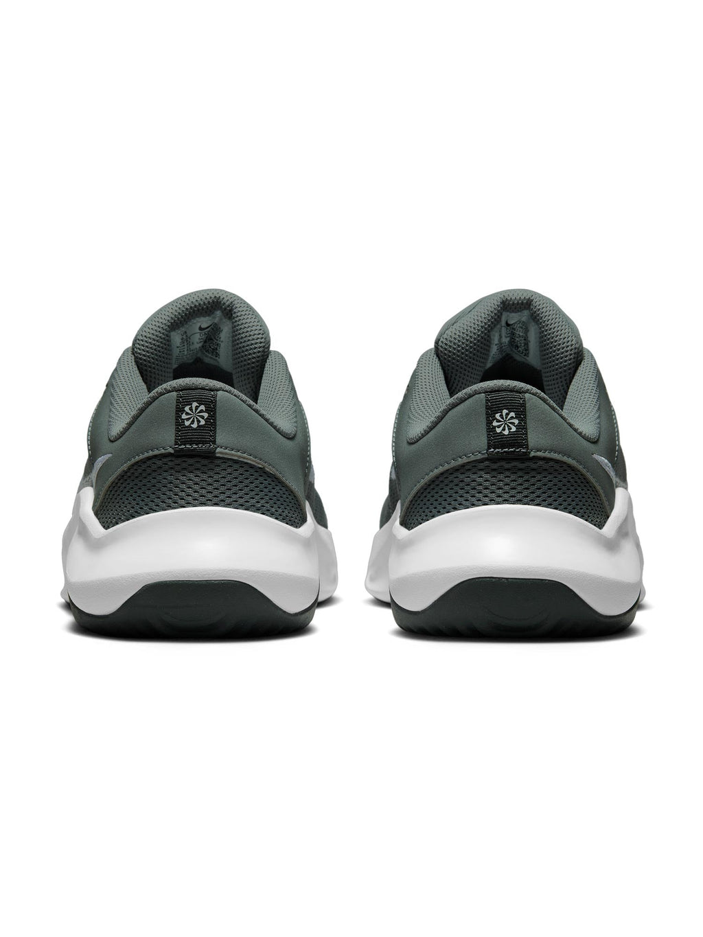 NIKE Обувки M LEGEND ESSENTIAL 3 NN