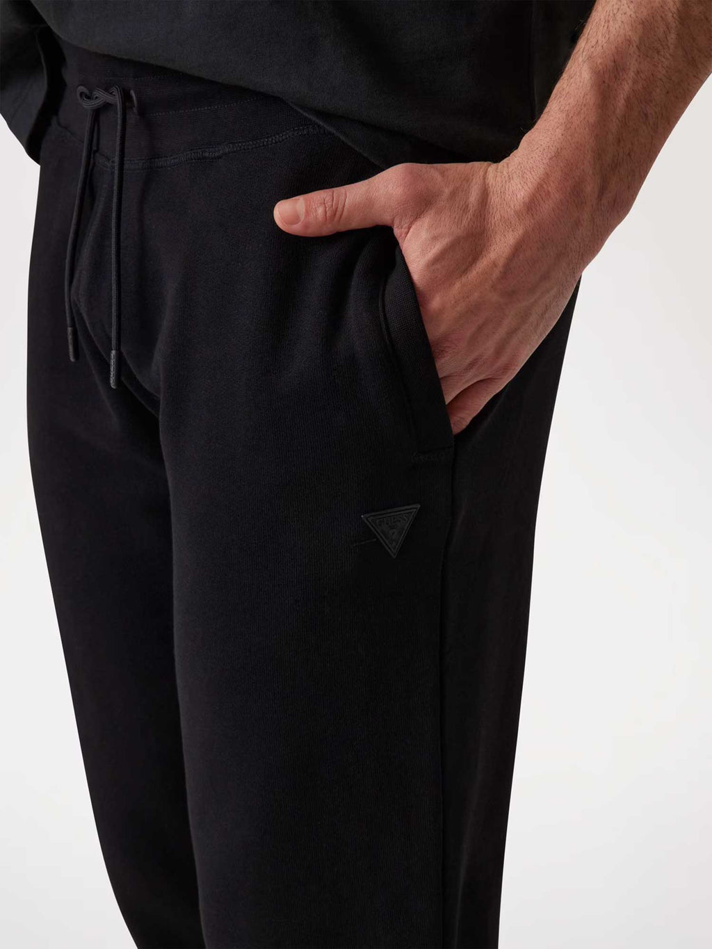 GUESS Спортно долнище ALDWIN LONG PANT