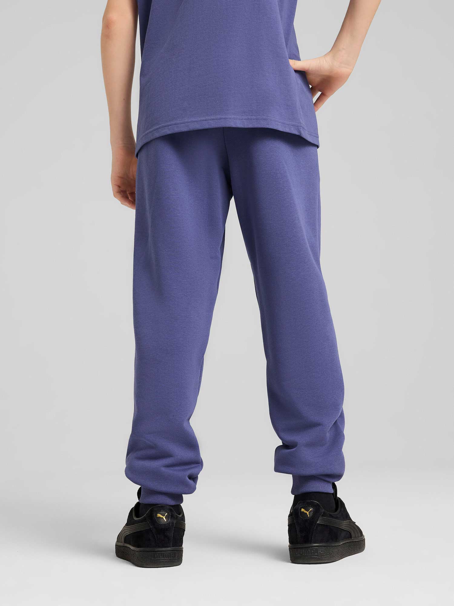 PUMA Спортно долнище ESS CAMO Sweatpants TR B