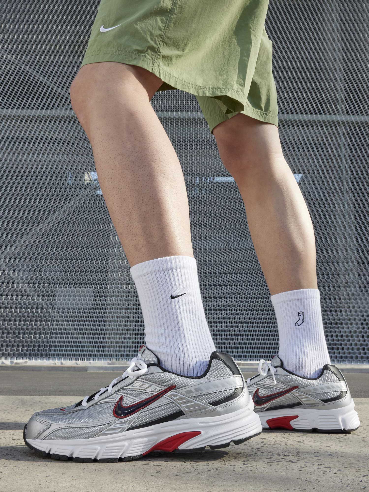 NIKE Обувки INITIATOR