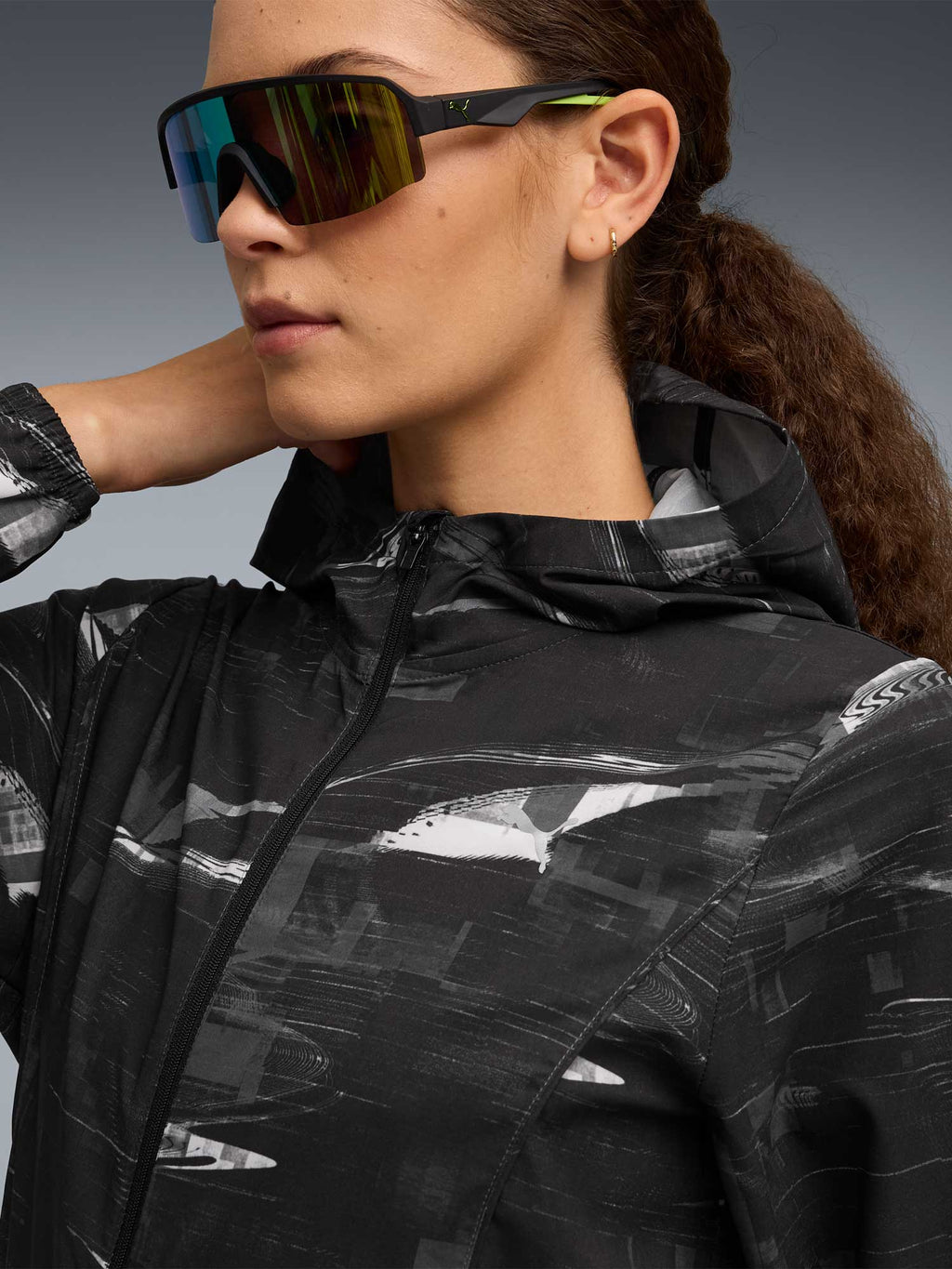 PUMA Ветровка W Run Velocity AOP Woven Jacket