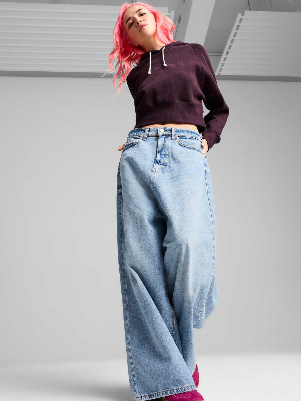 PUMA Суитшърт CLASSICS+ Relaxed Cropped Hoodie