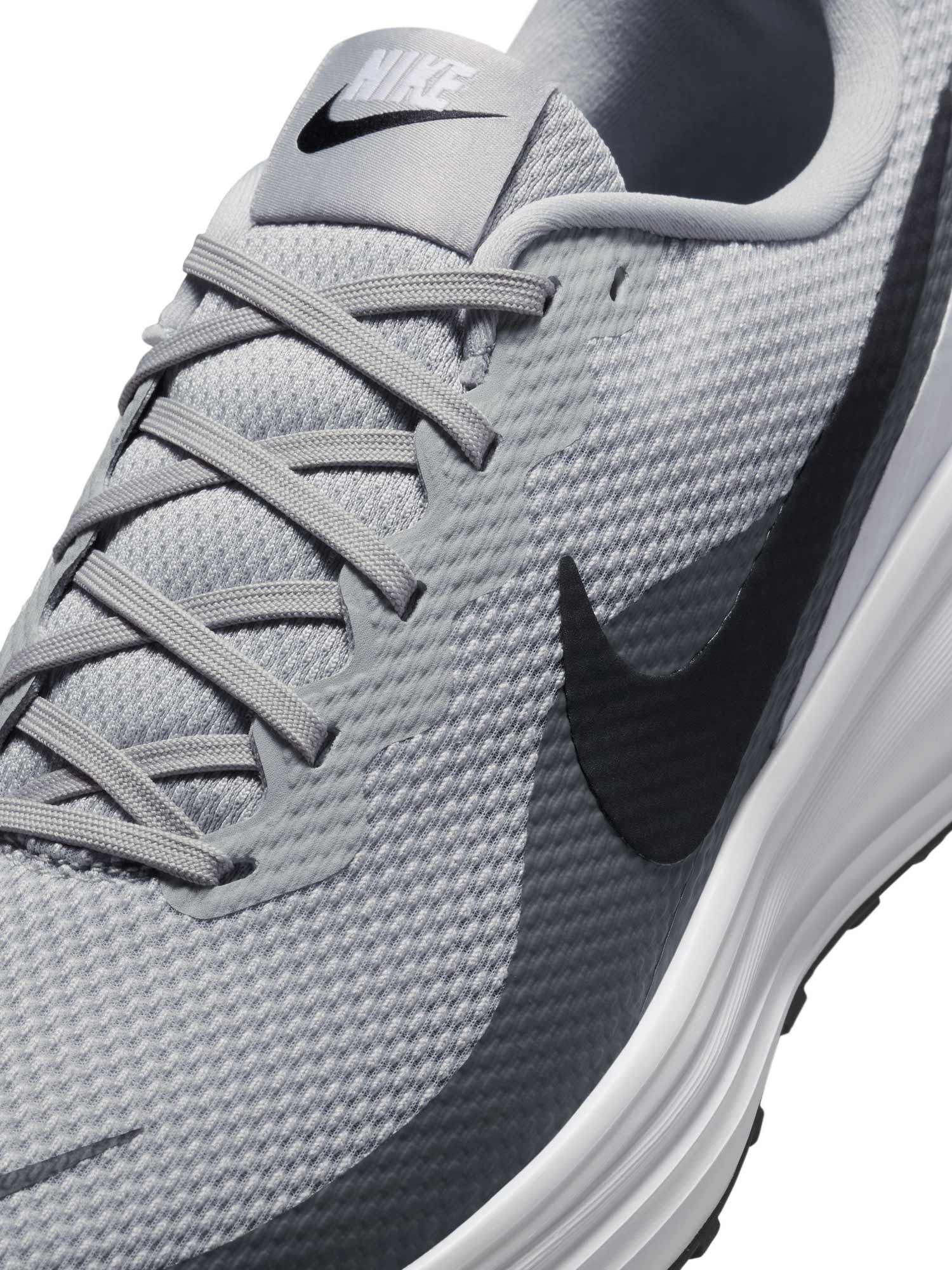 NIKE Обувки REVOLUTION 8