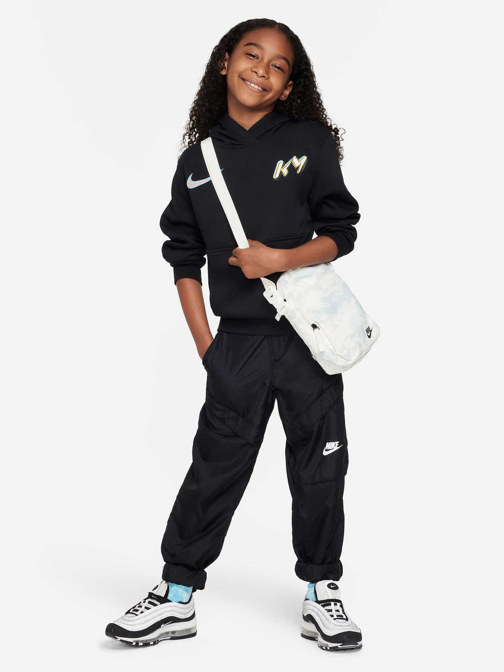 NIKE Суитшърт Kylian Mbappe K NSW CLUB FLC HDY