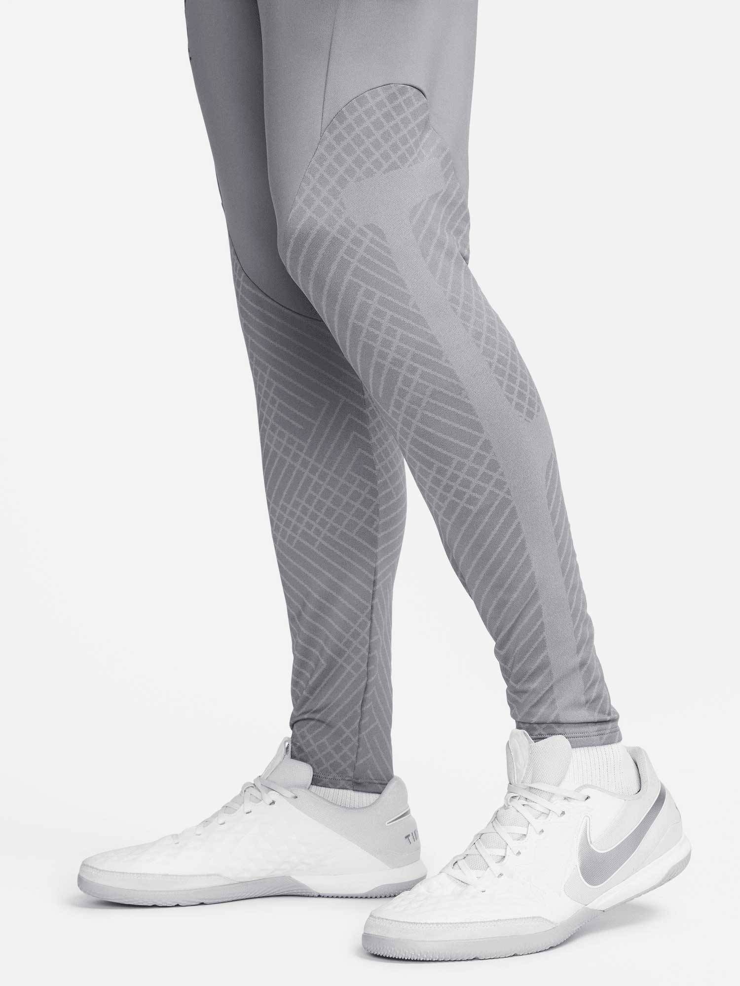 NIKE Спортно долнище LFC M NK DF STRK KP KS