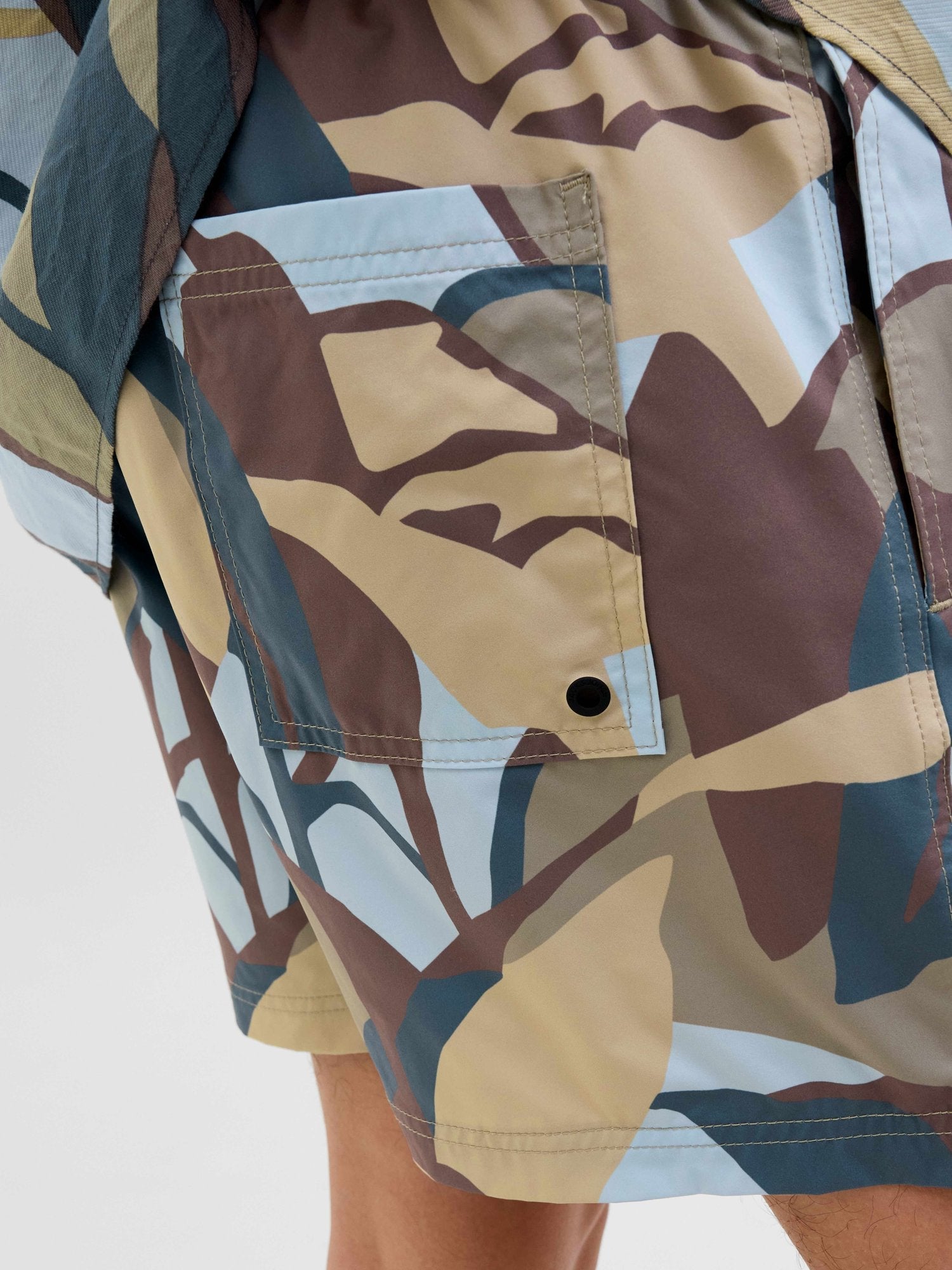 JACK & JONES Плувни шорти JPSTMAUI JJSWIM OCEAN DAYS AKM