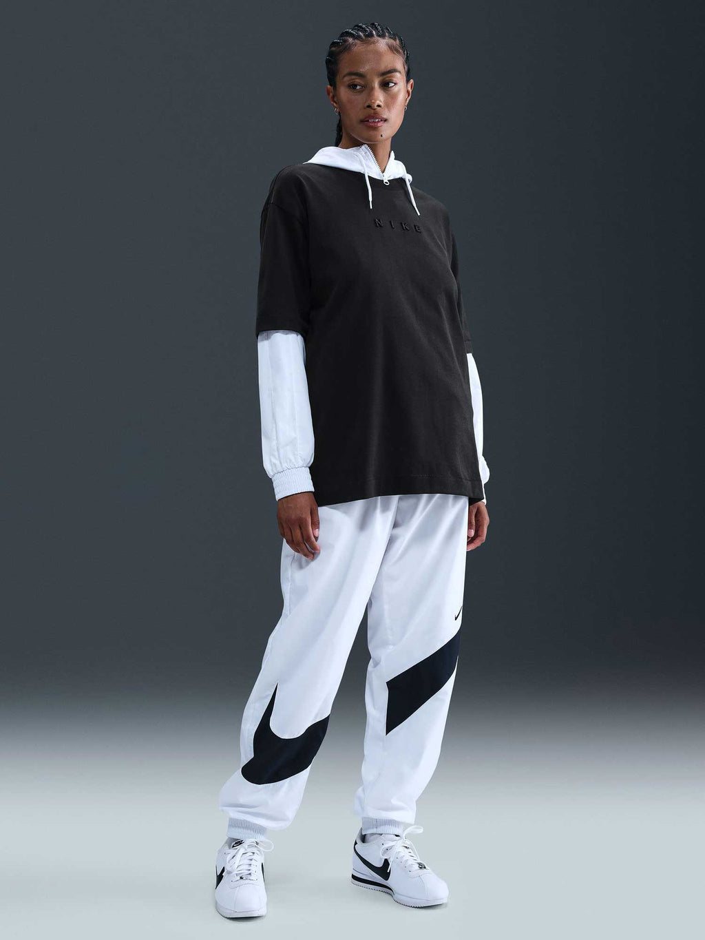 NIKE Тениска W NSW LUXE SS TEE RELAX