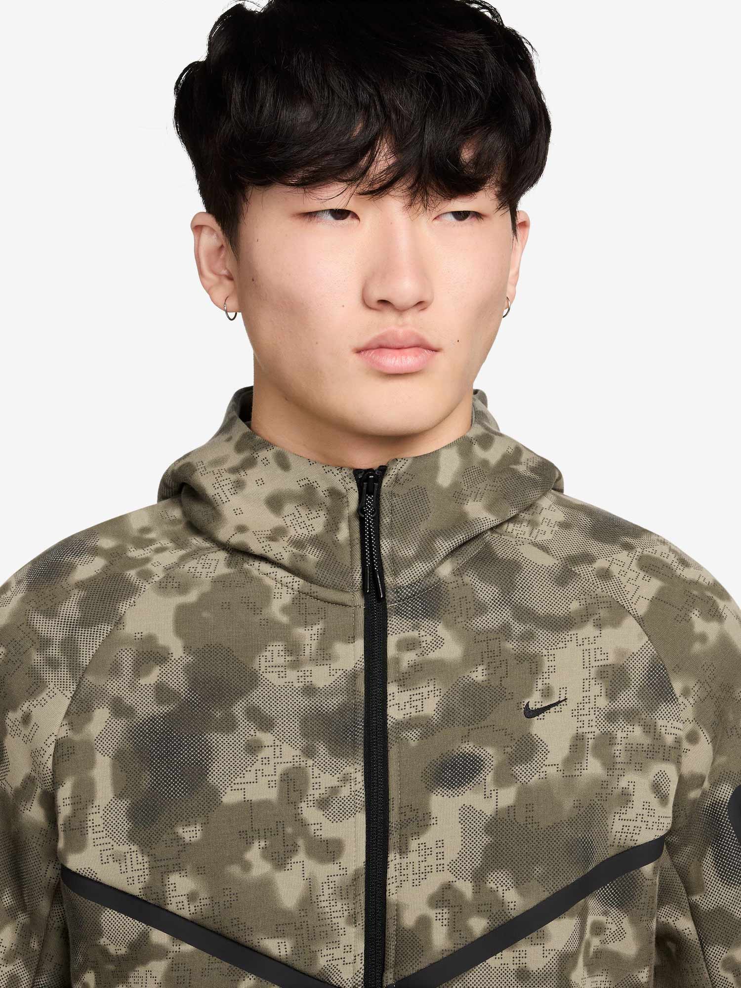 NIKE Суитшърт M NK TECH FLC WR FZ JKT CAMO