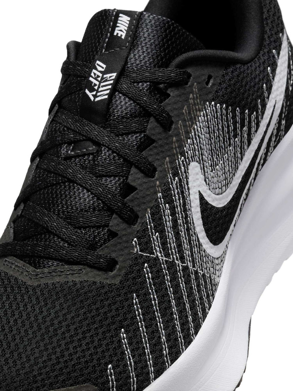 NIKE Обувки RUN DEFY