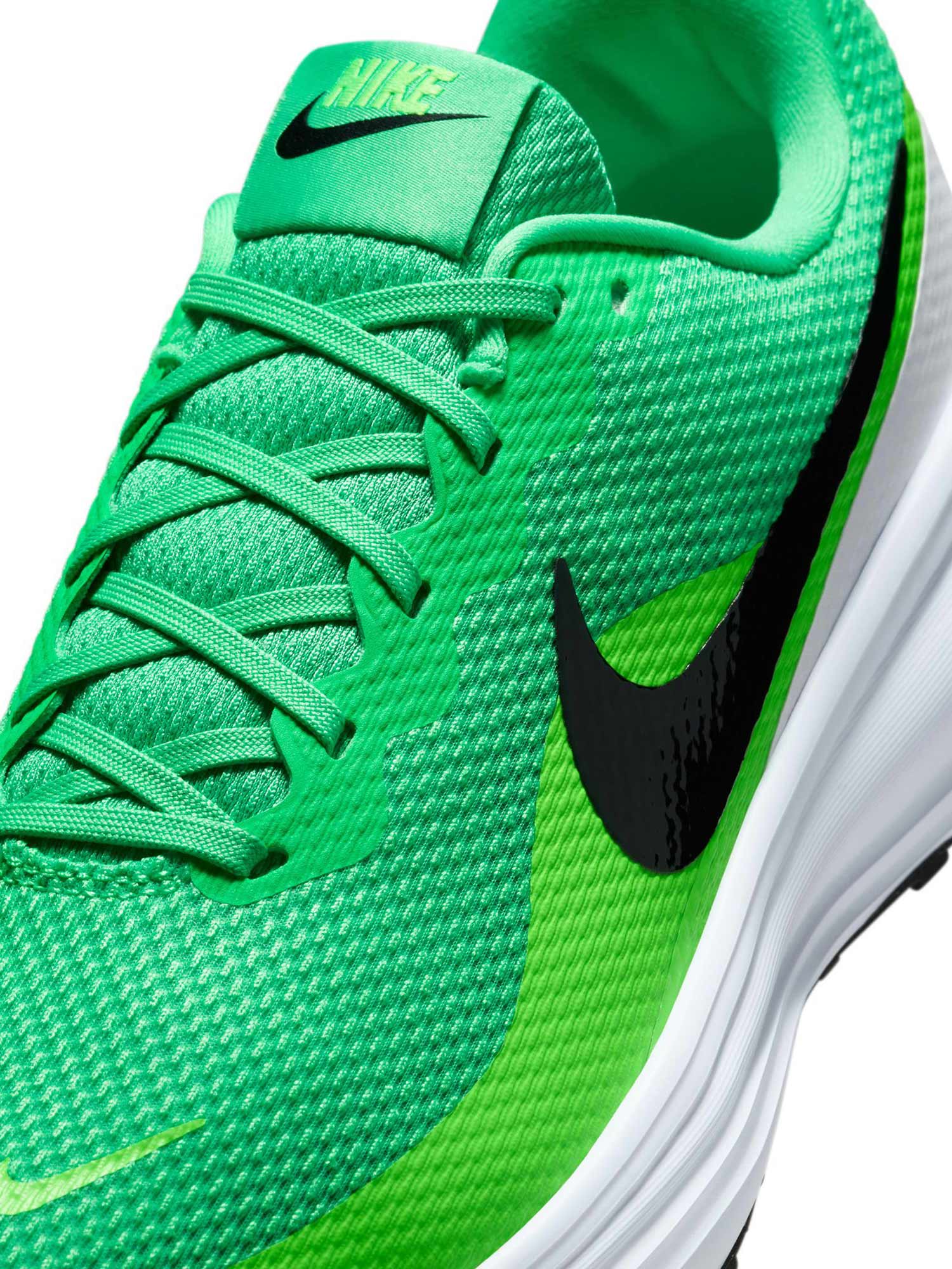 NIKE Обувки REVOLUTION 8