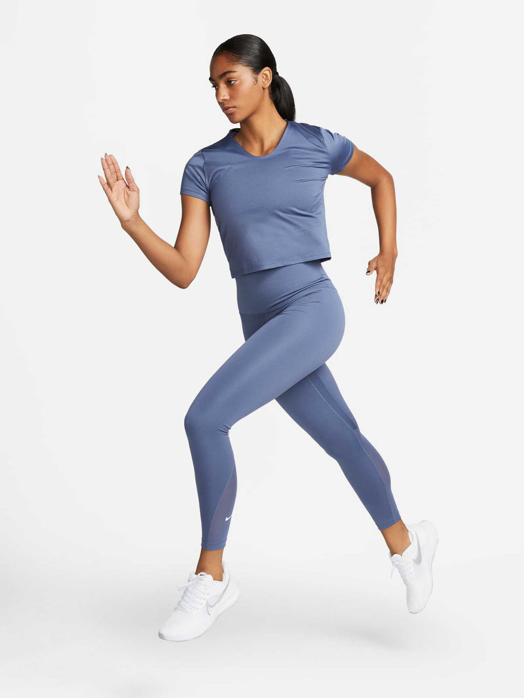 NIKE Тениска W NK DF SS TOP SSNL NV