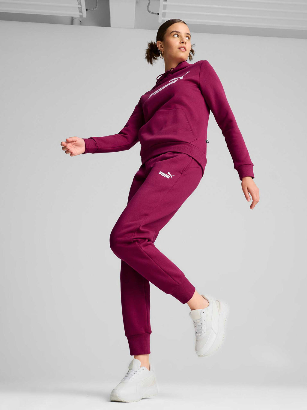 PUMA Суитшърт ESS Logo Hoodie FL (s)