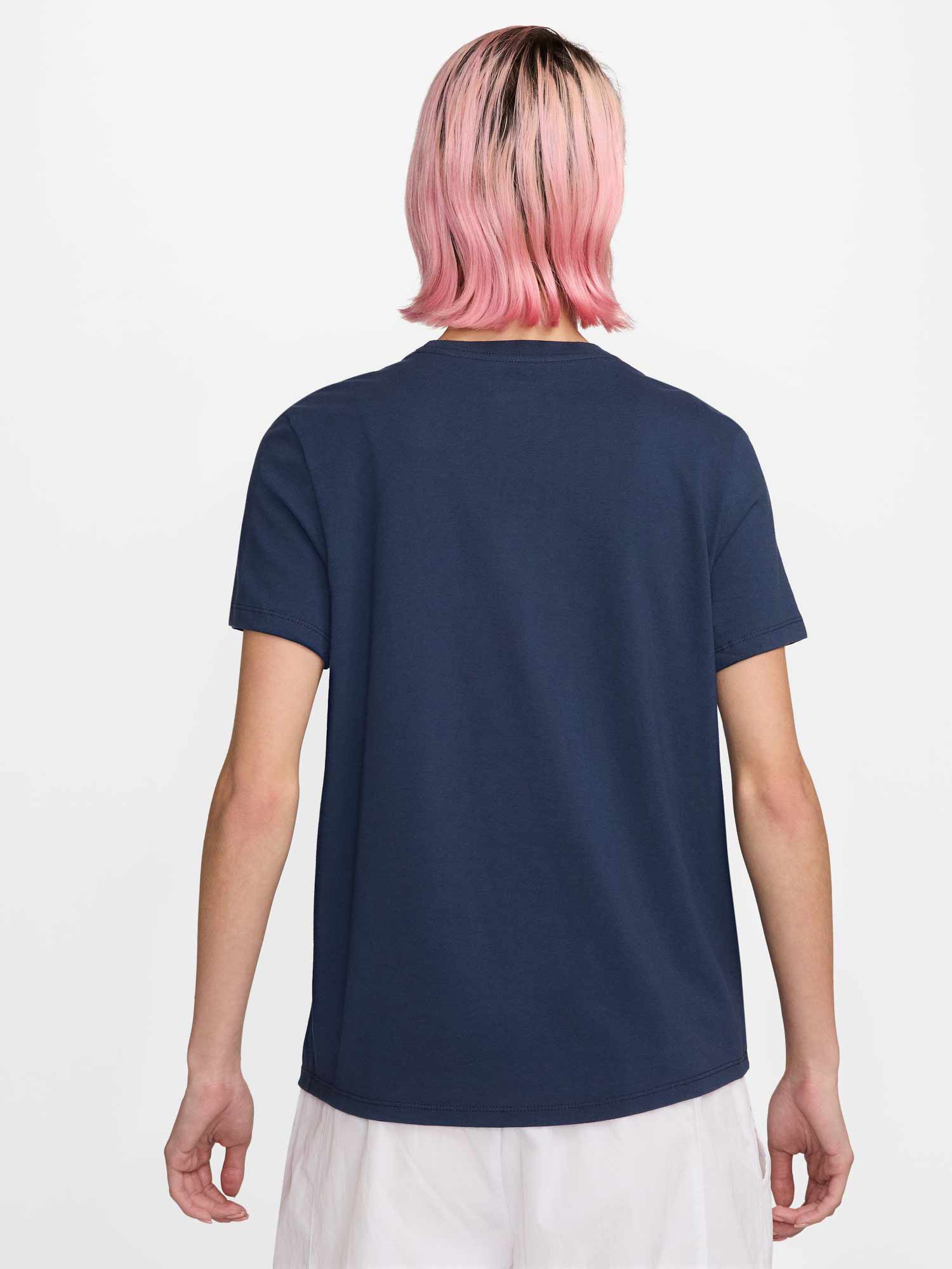 NIKE Тениска W NSW CLUB SS TEE ICN FTRA