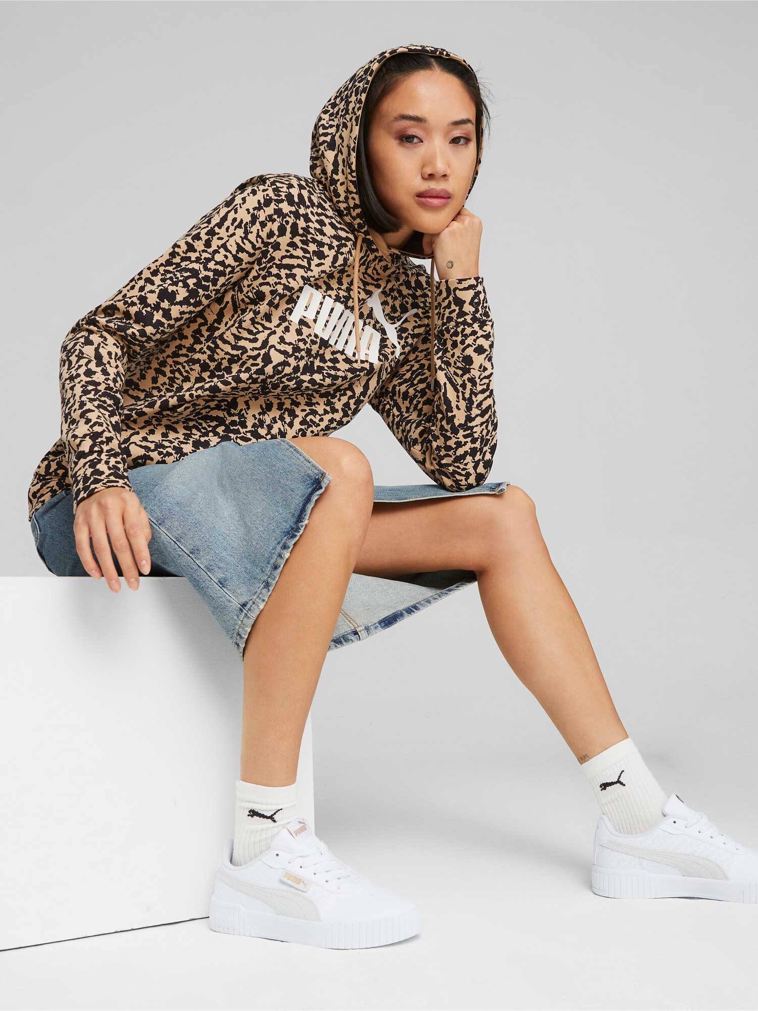 PUMA Суитшърт ESS+ ANIMAL AOP Hoodie