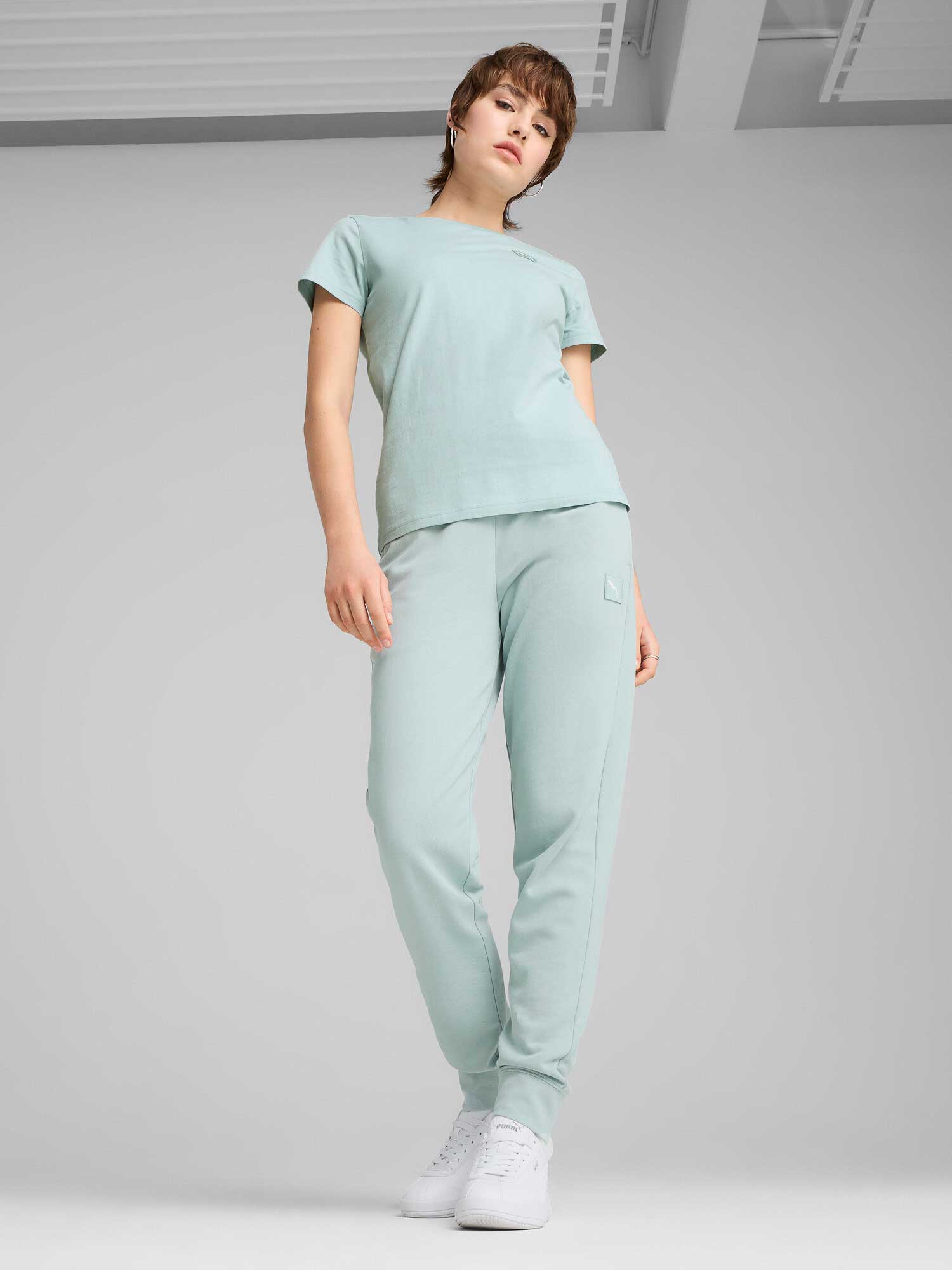 PUMA Спортно долнище ESS ELEVATED Sweatpants TR cl