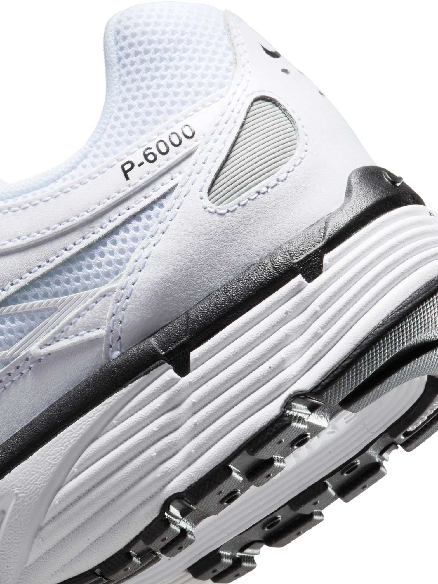 NIKE Обувки P-6000