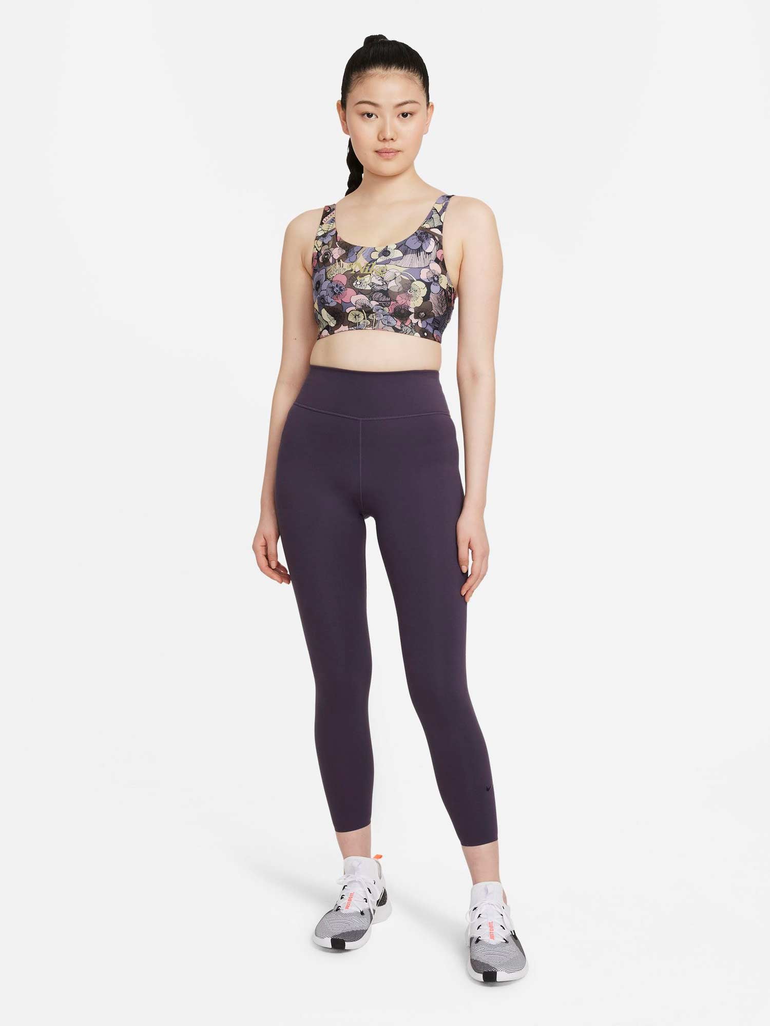 NIKE Спортен сутиен SWSH FEMME AOP