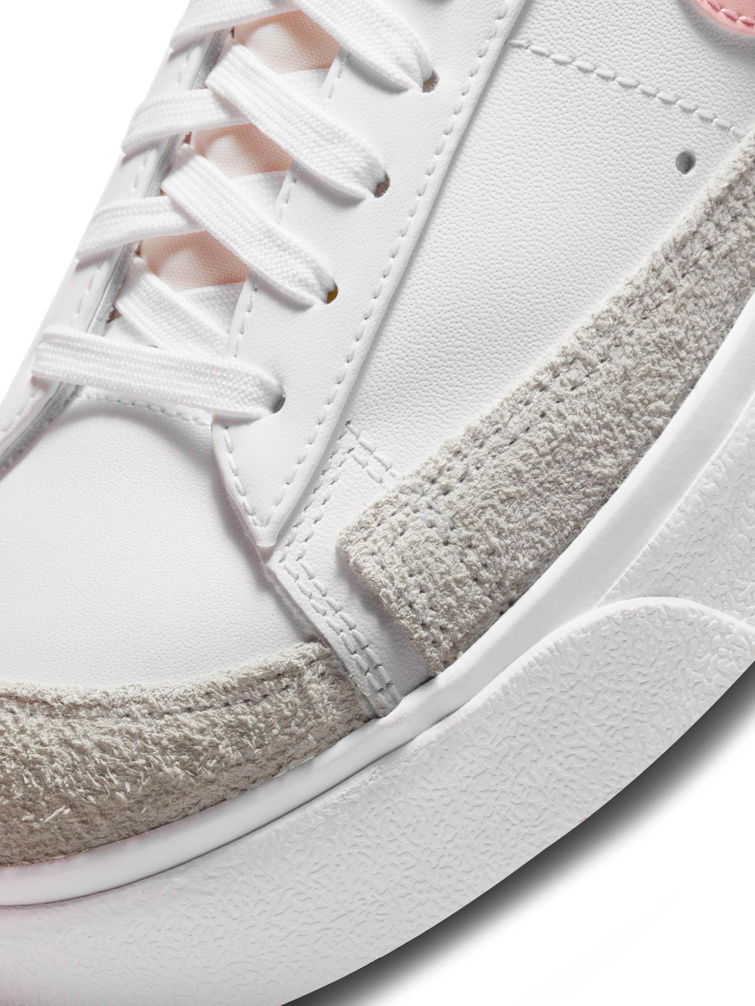 NIKE Обувки W BLAZER LOW PLATFORM