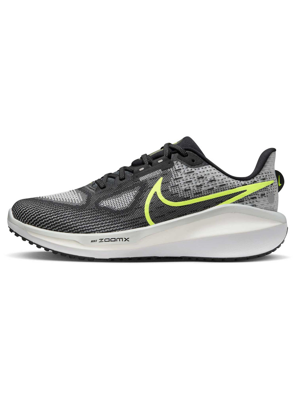 NIKE Обувки VOMERO 17